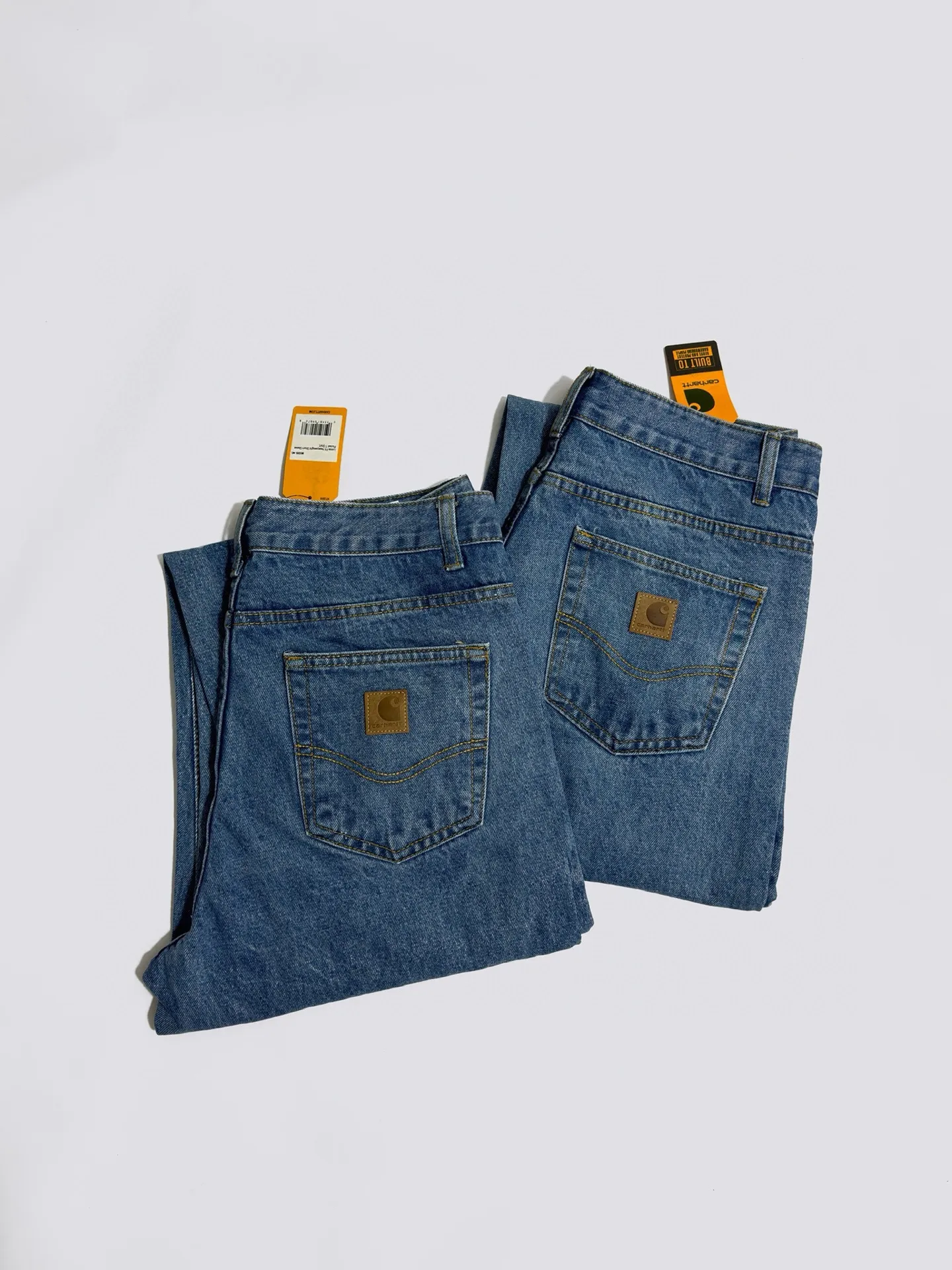 🅿️230 444 Carhartt WIP American B17 loose heavyweight denim washed micro-taper work jeans, customized original logo buckle, YKK zipper fly, smooth and easy to pull! Many locations are reinforced with tacks, and the workmanship is solid! The overall tailoring adopts three-dimensional structure tailoring! Ergonomically designed, more flexible when wearing! The cut is streamlined and streamlined, allowing you to move flexibly with your body! Integrates functionality, beauty and durability! Suitable for business, travel, leisure and many other occasions! Straight fit Color: Blue Size: S-XXL