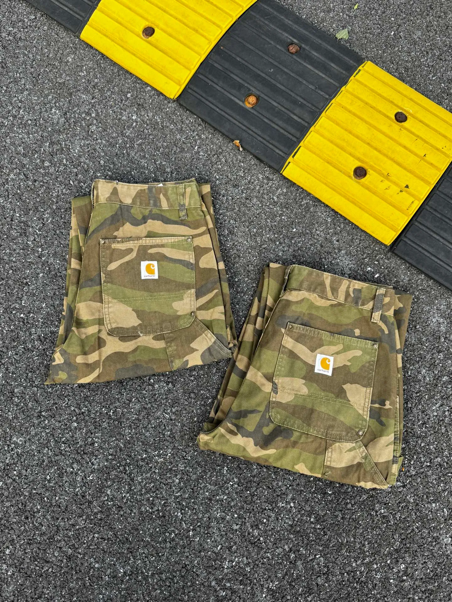 🅿️260 K012 Carhartt WIP camouflage Kaha lumberjack Japanese style work style jeans, customized original logo buckle, YKK zipper fly, smooth and easy to pull! Many locations are reinforced with tacks, and the workmanship is solid! The overall tailoring adopts three-dimensional structure tailoring! Ergonomically designed, more flexible when wearing! The cut is streamlined and streamlined, allowing you to move flexibly with your body! Integrates functionality, beauty and durability! Suitable for business, travel, leisure and many other occasions! Straight version Color: Camouflage Code number: 28 30 32 34 36