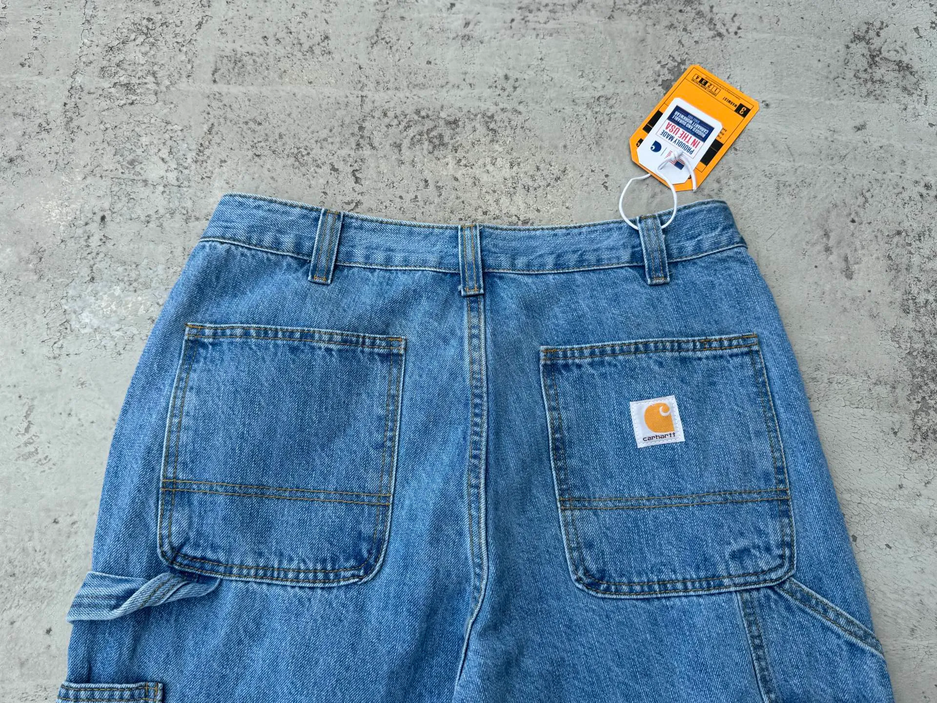 🅿️236 K055 Carhartt WIP Japanese style work style jeans with customized original logo buckle, YKK zipper fly, smooth and easy to pull! Many locations are reinforced with tacks, and the workmanship is solid! The overall tailoring adopts three-dimensional structure tailoring! Ergonomically designed, more flexible when wearing! The cut is streamlined and streamlined, allowing you to move flexibly with your body! Integrates functionality, beauty and durability! Suitable for business, travel, leisure and many other occasions! Straight fit Color: Blue Size: S-XXL
