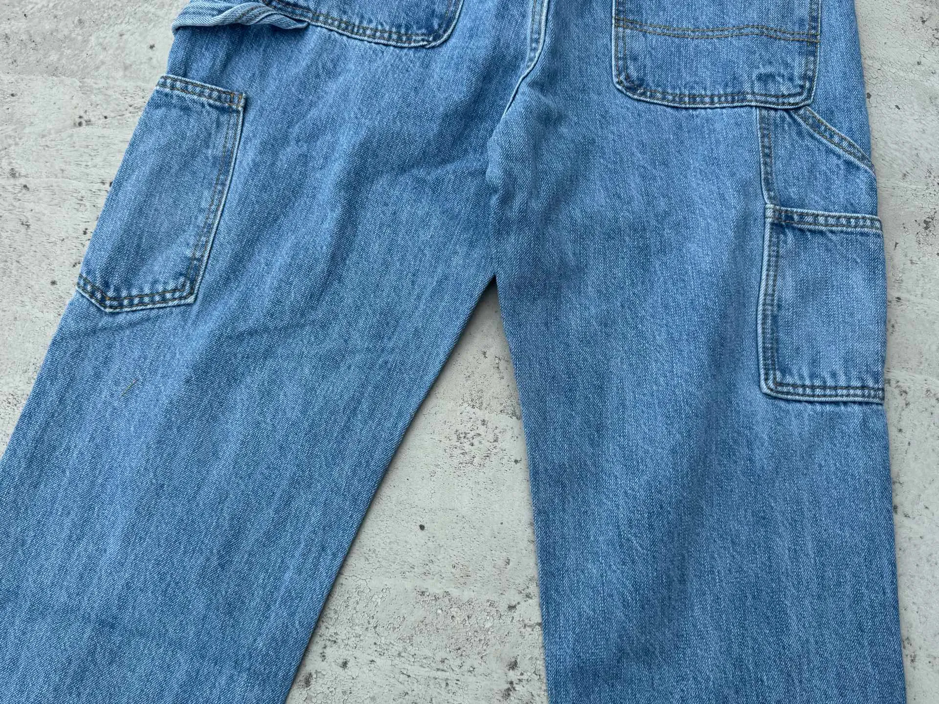 🅿️236 K055 Carhartt WIP Japanese style work style jeans with customized original logo buckle, YKK zipper fly, smooth and easy to pull! Many locations are reinforced with tacks, and the workmanship is solid! The overall tailoring adopts three-dimensional structure tailoring! Ergonomically designed, more flexible when wearing! The cut is streamlined and streamlined, allowing you to move flexibly with your body! Integrates functionality, beauty and durability! Suitable for business, travel, leisure and many other occasions! Straight fit Color: Blue Size: S-XXL