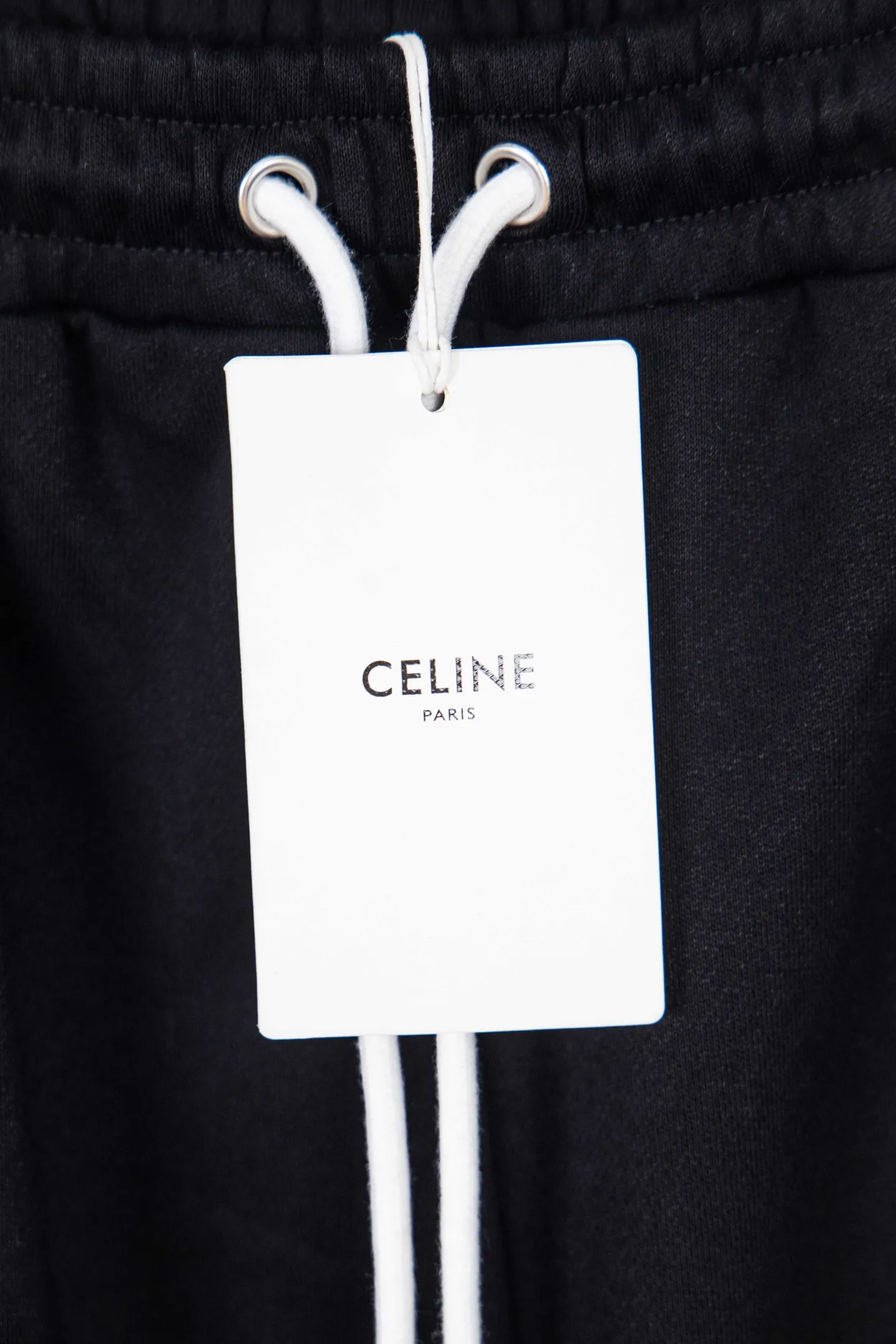 🅿️190 Style number: M259 Celine/Celine 21ss classic letter embroidered casual sports sweatpants, classic iconic LOGO! No need for too much polish! Simple design, universal style! 380g pure cotton terry cloth! The thickness is moderate and suitable for spring, summer and autumn! Double side pockets and elasticated waistband with drawstring! Loose fit Size: S-XL