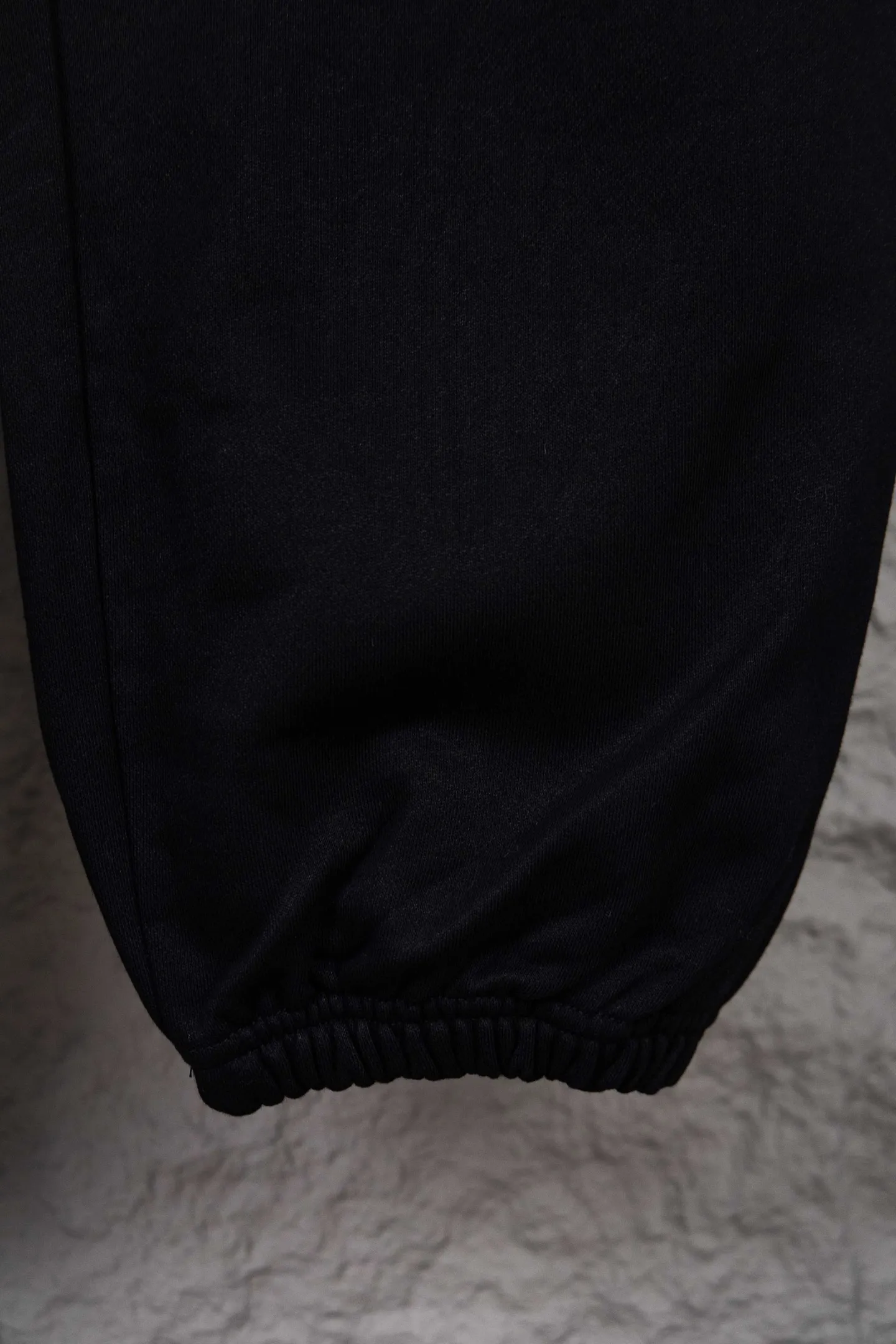 🅿️190 Style number: M259 Celine/Celine 21ss classic letter embroidered casual sports sweatpants, classic iconic LOGO! No need for too much polish! Simple design, universal style! 380g pure cotton terry cloth! The thickness is moderate and suitable for spring, summer and autumn! Double side pockets and elasticated waistband with drawstring! Loose fit Size: S-XL