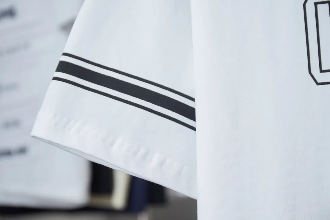 🅿️180 CELIN* 25SS early spring new style, letter printed short sleeves, light luxury, a must-have item for daily commuting for men and women, correct version, welcome to compare, detailed features · 320g 100% pure cotton double yarn jersey fabric · Custom dyed in the same cylinder, special thickened 32 count double-strand 1X1 thread · Classic letter logo printing on the front. Sleeve splicing webbing design. Collar contrasting threads · Double-needle sewing and cross-seam technology · Original main mark, washed tag, brand moisture-proof paper packaging Color: black/white Size: S/M/L/XL