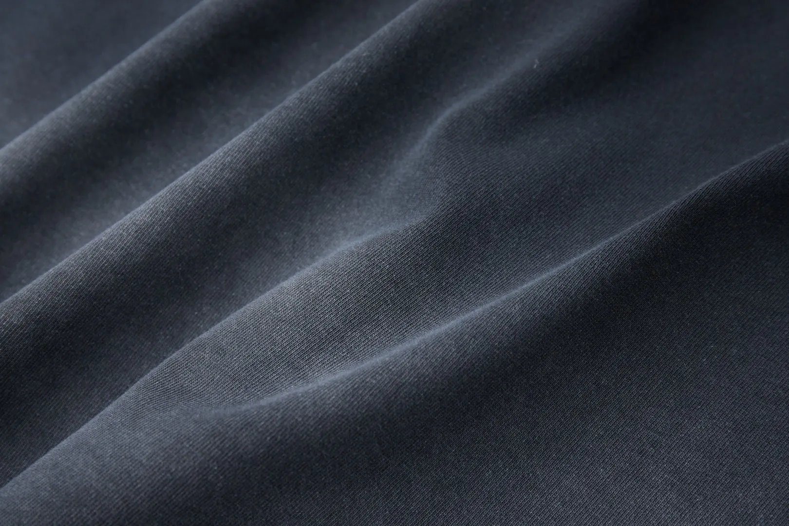 🅿️230 ✨CEL✨🆕25SS Spring and Summer New Style Distressed Printed Short Sleeves Light Luxury Essential Item for Men and Women's Daily Commuting Correct Version Welcome to Compare Detailed Features · 280g 100% pure cotton double yarn jersey fabric · Custom dyed in the same cylinder, special thickened 32 count double-ply 1X1 thread · Wow glue patch . Ready-made garment dyeing Then do the faded fried snowflake process, then wash with water to make it look old. General washing improves the effect · Double-needle stitching across seams · Original main mark, washed tag, branded moisture-proof paper packaging Color: black/green//blue/coffee/ Size: S/M/L/XL
