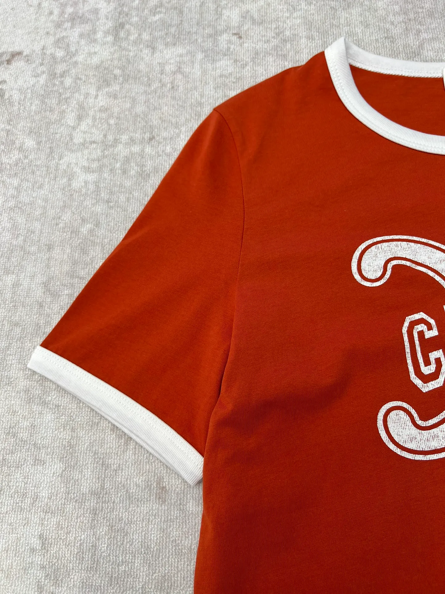 🅿️240 Celine 25ss new jersey 70s style T-shirt decorated with CELINE PARIS TRIOMPHE print, classic fit, round neck, contrasting ribbed trim Size: S.M.L