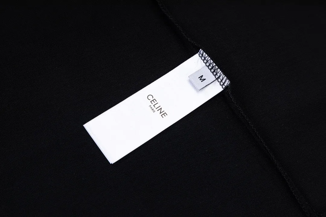 🅿️170 Celine 2025 new style customized woolen Arc de Triomphe letter logo, same style for men and women, short-sleeved T-shirt ·Customized 280g 100% double yarn pure cotton fabric ·Dyeing 32 counts double-strand thread ·Collar label, hangtag, main mark and three labels complete Color: black Size: XS S M L