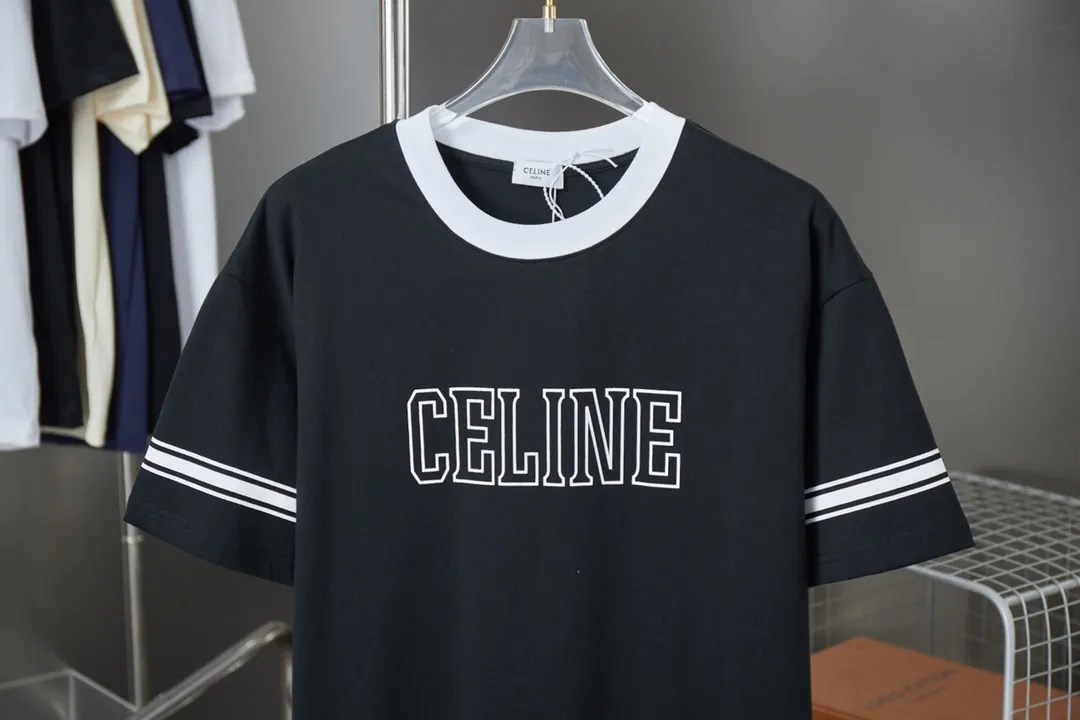 🅿️180 CELIN* 25SS early spring new style, letter printed short sleeves, light luxury, a must-have item for daily commuting for men and women, correct version, welcome to compare, detailed features · 320g 100% pure cotton double yarn jersey fabric · Custom dyed in the same cylinder, special thickened 32 count double-strand 1X1 thread · Classic letter logo printing on the front. Sleeve splicing webbing design. Collar contrasting threads · Double-needle sewing and cross-seam technology · Original main mark, washed tag, brand moisture-proof paper packaging Color: black/white Size: S/M/L/XL