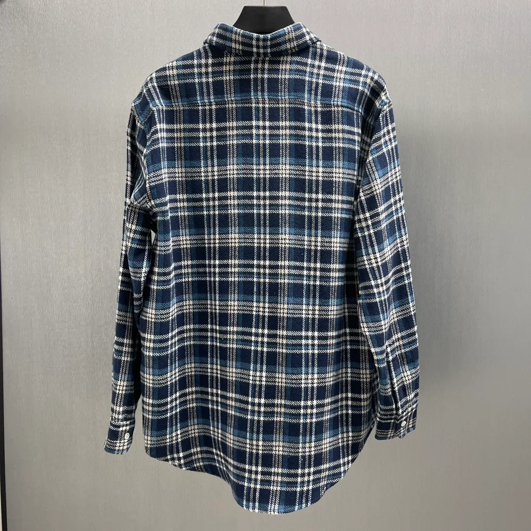 🅿️450 🧧CE Plaid Cotton Short Jacket SIZE: 36-42 100% cotton oversized coat collar Button cuffs 1 chest pocket 7 buttons engraved with CELINE 1 button with CELINE engraved on the cuffs Arc hem