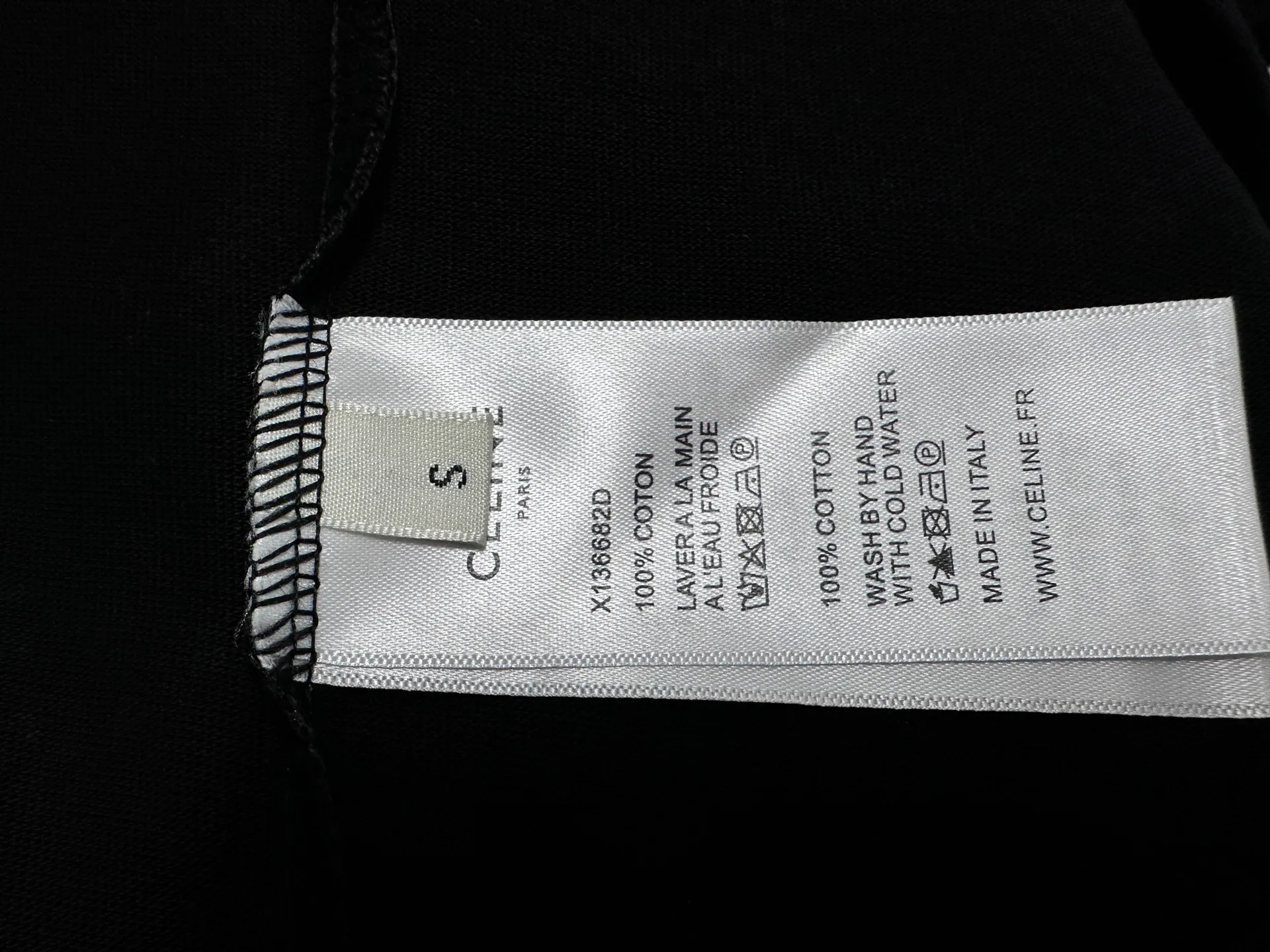🅿️170 [CELINE] Celine letter logo printed couple's short-sleeved T-shirt. Made of high-cost 280g double-ply double-yarn pure cotton fabric. Thick and wide. Three-dimensional os tailoring. Fashionable and versatile. The same style as the Internet celebrity. Craftsmanship. Simplicity reveals a fashionable atmosphere. Same style for men and women. Original main wheat washed tag moisture-proof paper packaging👍 Color: black white Size: XS-L