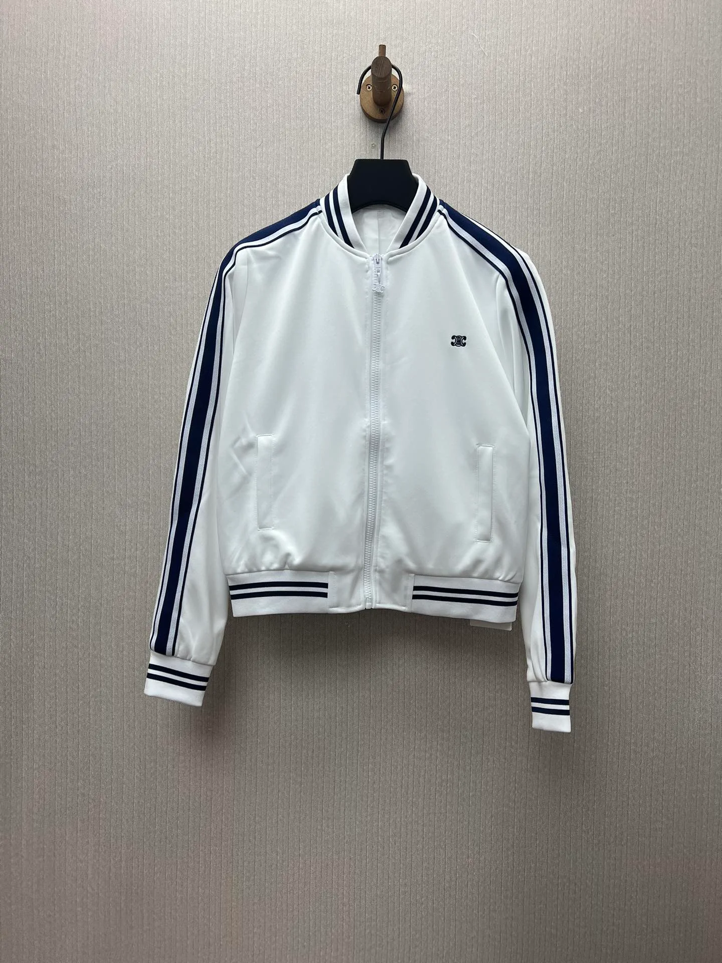 🅿️630 Celine 25ss new jersey baseball collar sports jacket women's fluorescent white high version code number: S.M.L.