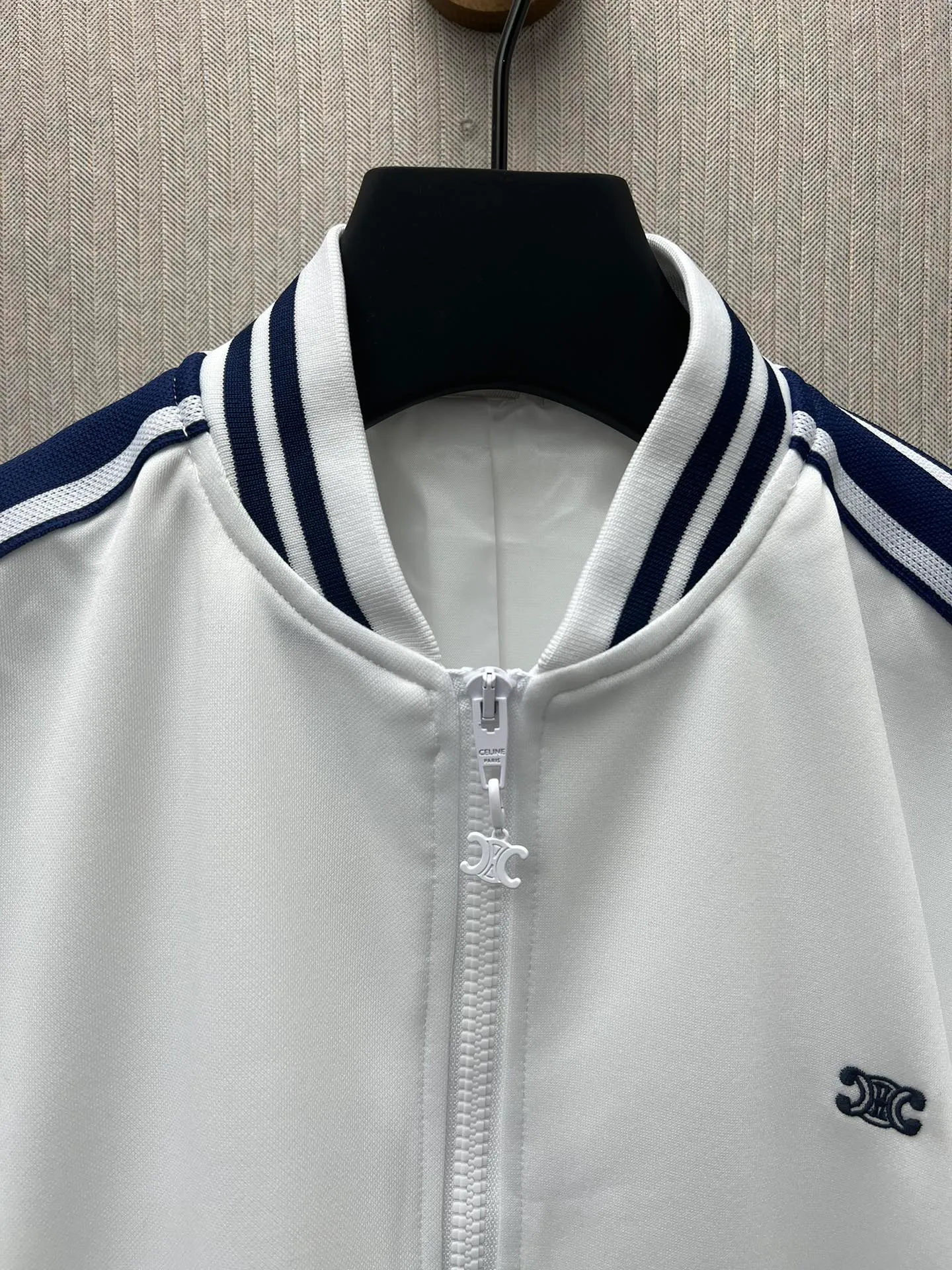 🅿️630 Celine 25ss new jersey baseball collar sports jacket women's fluorescent white high version code number: S.M.L.