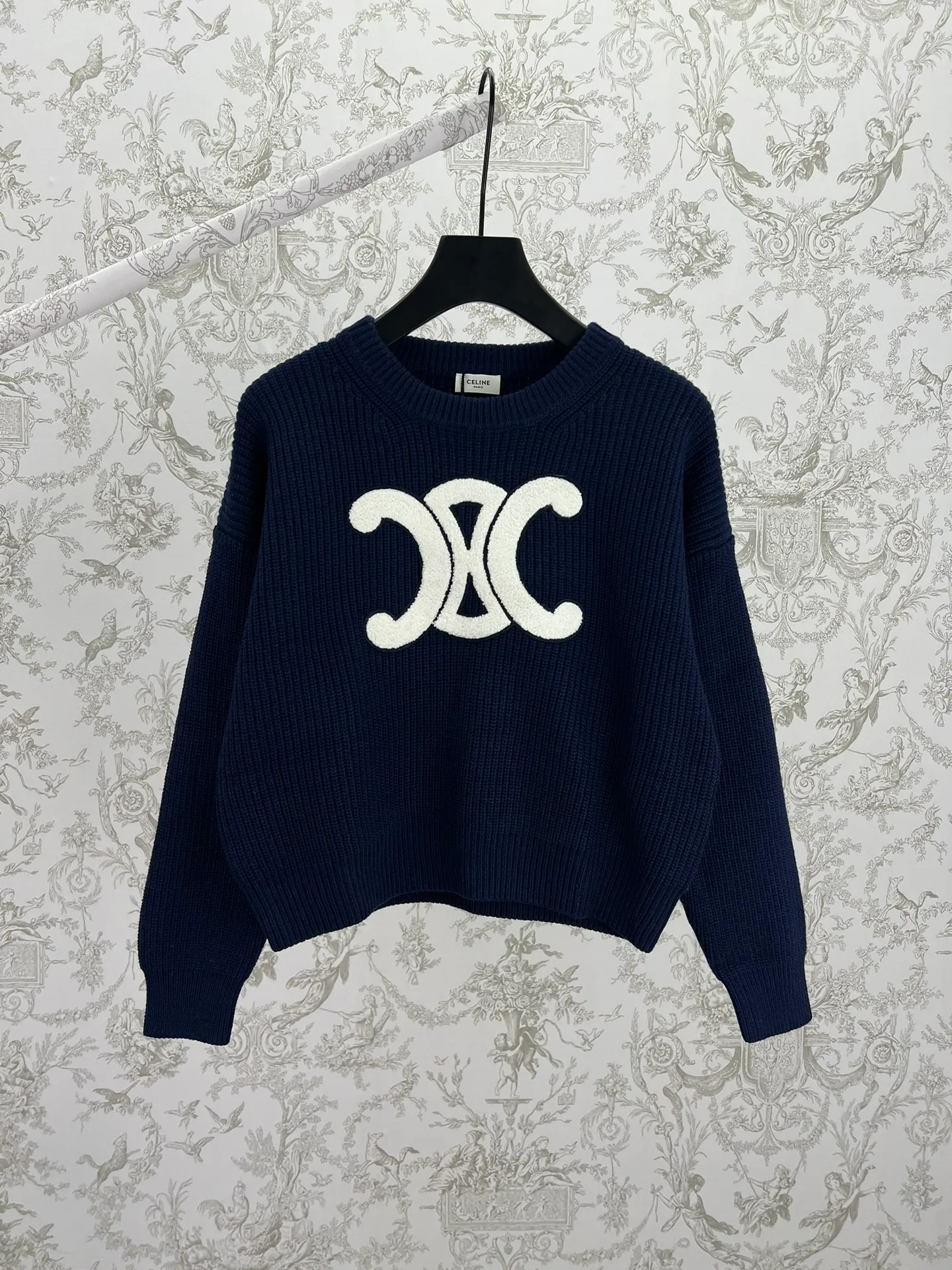 🅿️550 Celine 25ss new round neck pullover 100% wool TRIOMPHE patch loose fit round neck long sleeves dropped shoulders with ribbed trim Size: S.M.L.