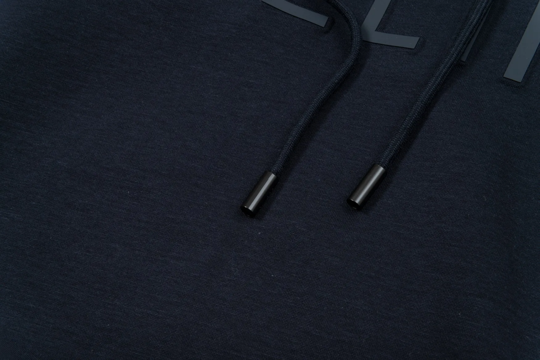 🅿️340 CELINE autumn and winter velvet hooded sweatshirt. The fabric is comfortable and soft. Composite Austrian velvet, fine workmanship. It also brings the trend of special craftsmanship, custom dyeing, complete with three standards. Non-market ordinary version. Compare at will. Quality is absolutely guaranteed. Color: black, white, navy blue. Size: S M L XL [Style No. A3331]