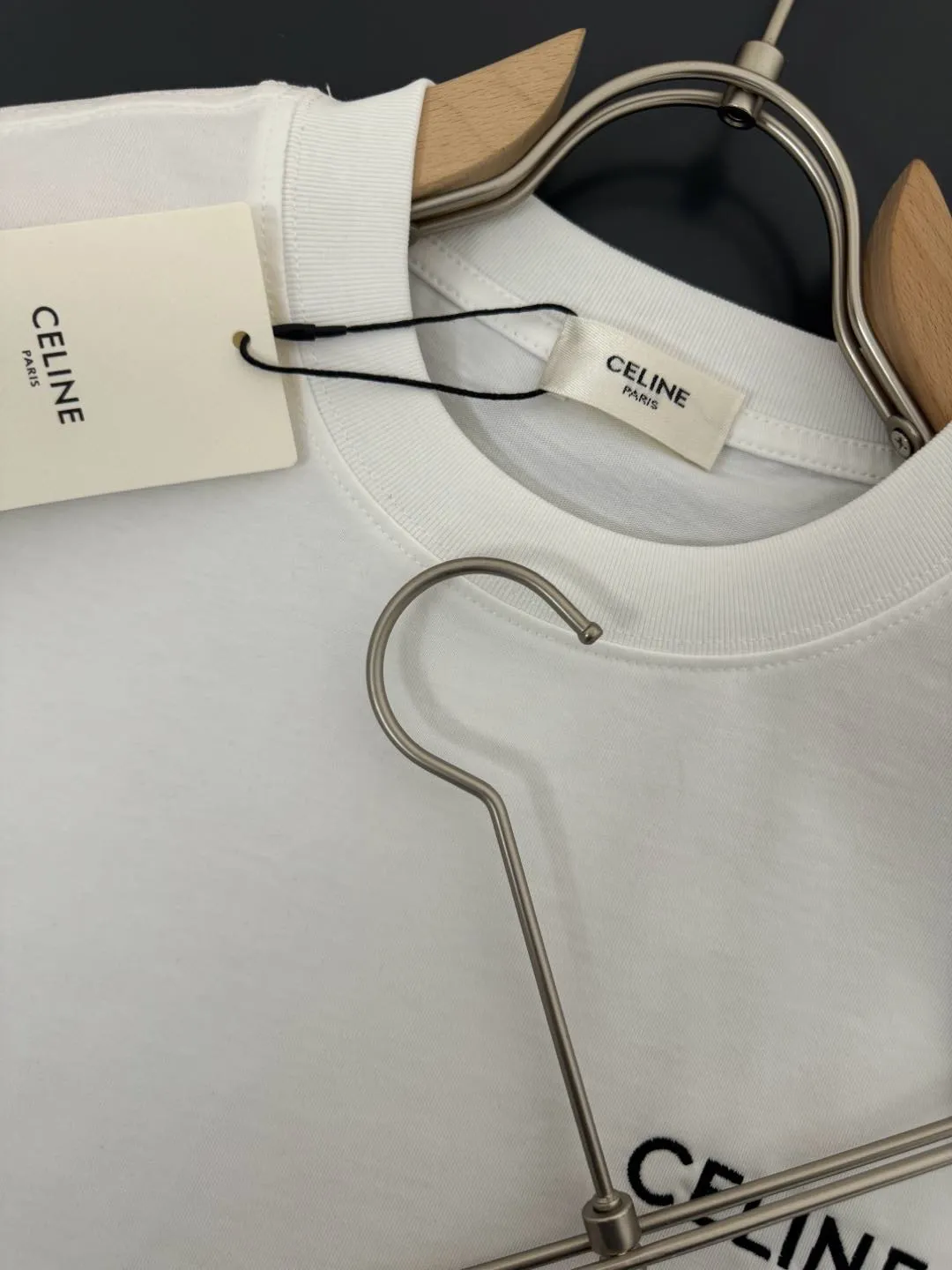 🅿️170 CELINE* Celine* 280g heavyweight pure cotton T-shirt with loose fit, embroidery process logo design, spring and summer new round neck fashionable short-sleeved T-shirt, comfortable against the skin, durable and easy to wear, meticulous original craftsmanship, a must-have for casual and versatile colors: white, black, size: S M L XL XXL