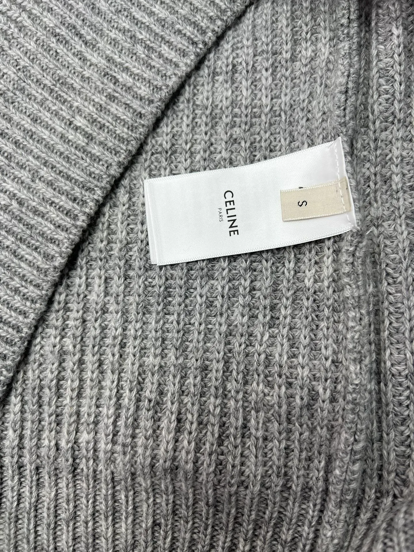 🅿️550 Celine 25ss new round neck pullover 100% wool TRIOMPHE patch loose fit round neck long sleeves dropped shoulders with ribbed trim Size: S.M.L.