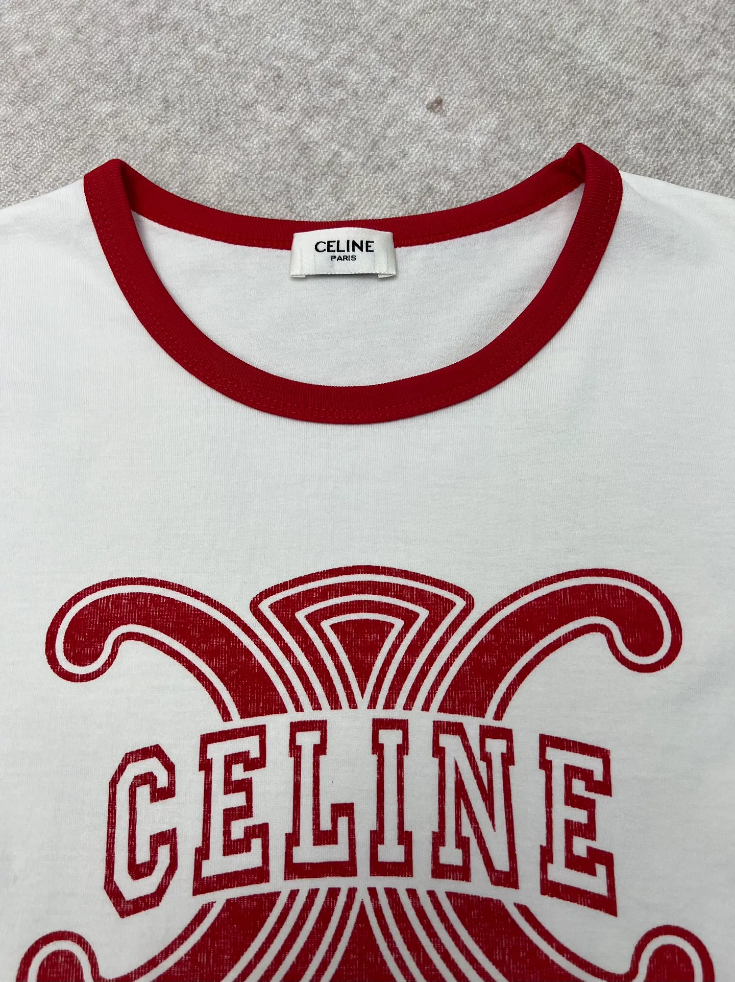 🅿️240 Celine 25ss new jersey 70s style T-shirt decorated with CELINE PARIS TRIOMPHE print, classic fit, round neck, contrasting ribbed trim Size: S.M.L.