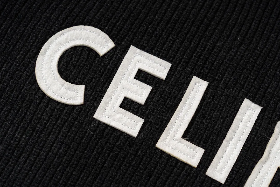 🅿️340 CELINE autumn and winter letter round neck knitted sweater. Fabric: imported wool, hand-cuffed/feeling soft, smooth and comfortable. Jacquard: Large letters Accessories: Main label, washed label and hang tag all customized. Size: S-L