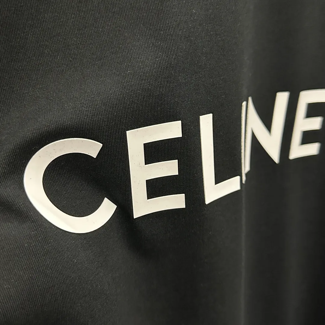 🅿️190 Celine* Celine 2025 Spring and Summer Style Simple letters three-dimensional silicone personalized logo Customized double yarn plain cotton fabric Short-sleeved T-shirt Unisex Size: S (90-130 catties) M (120-150 catties) L (140-165 catties) XL (160-180 catties) XXL (180-210 catties) Color: black white light pink