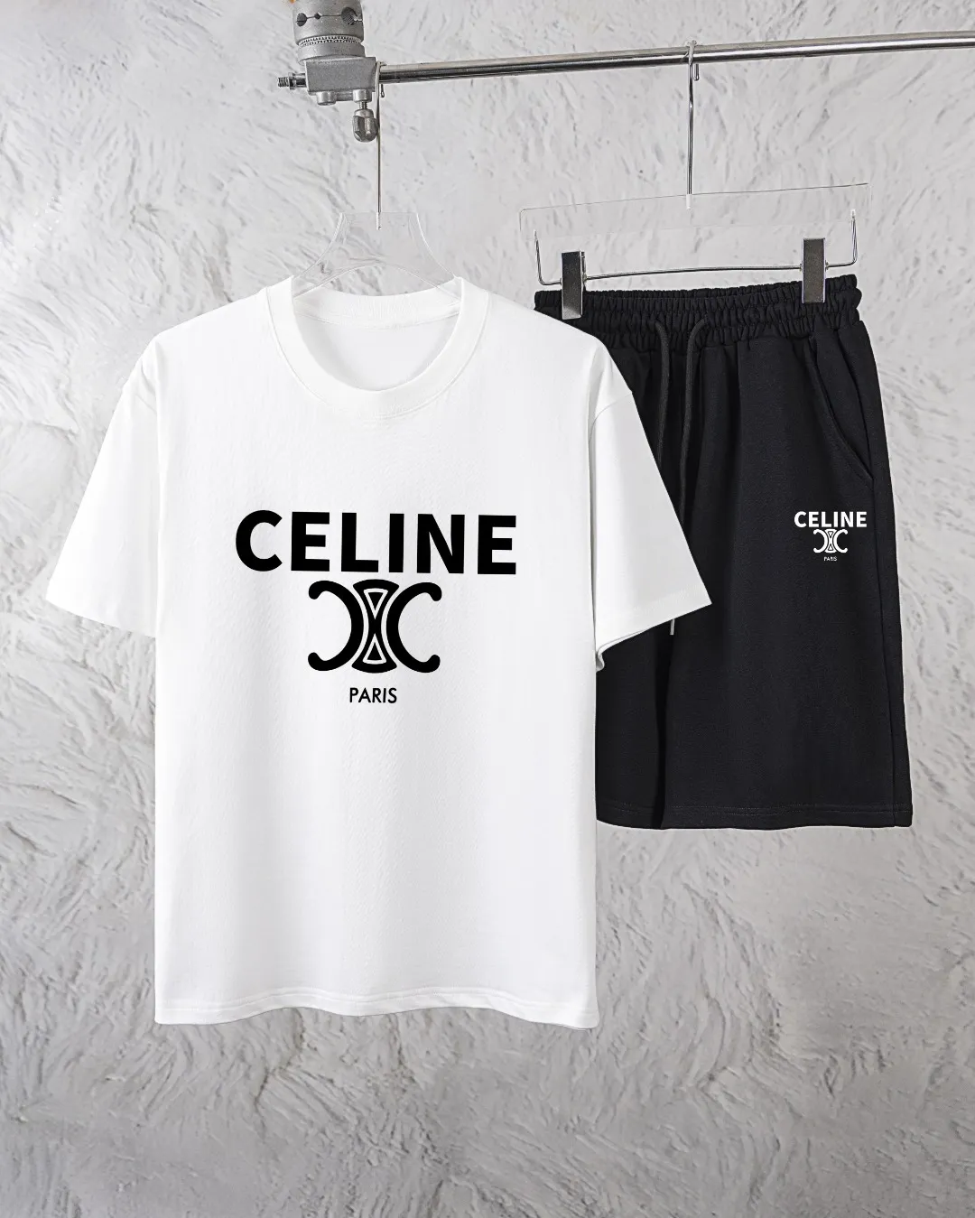 🅿️300 Celine Exclusively for the new trendy men’s fashionable round neck short-sleeved shorts suit, trendy and fashionable casual short-sleeved suit! It has high breathability and comfort, impeccable details, and brand element design concept, reflecting high quality. It presents a casual cut and the upper body shape is great! Material: 250g Xinjiang long-staple cotton short sleeves + 360g pure cotton terry shorts Size: S M L Due to manual measurement, there is a deviation of about 1-3CM in size.
