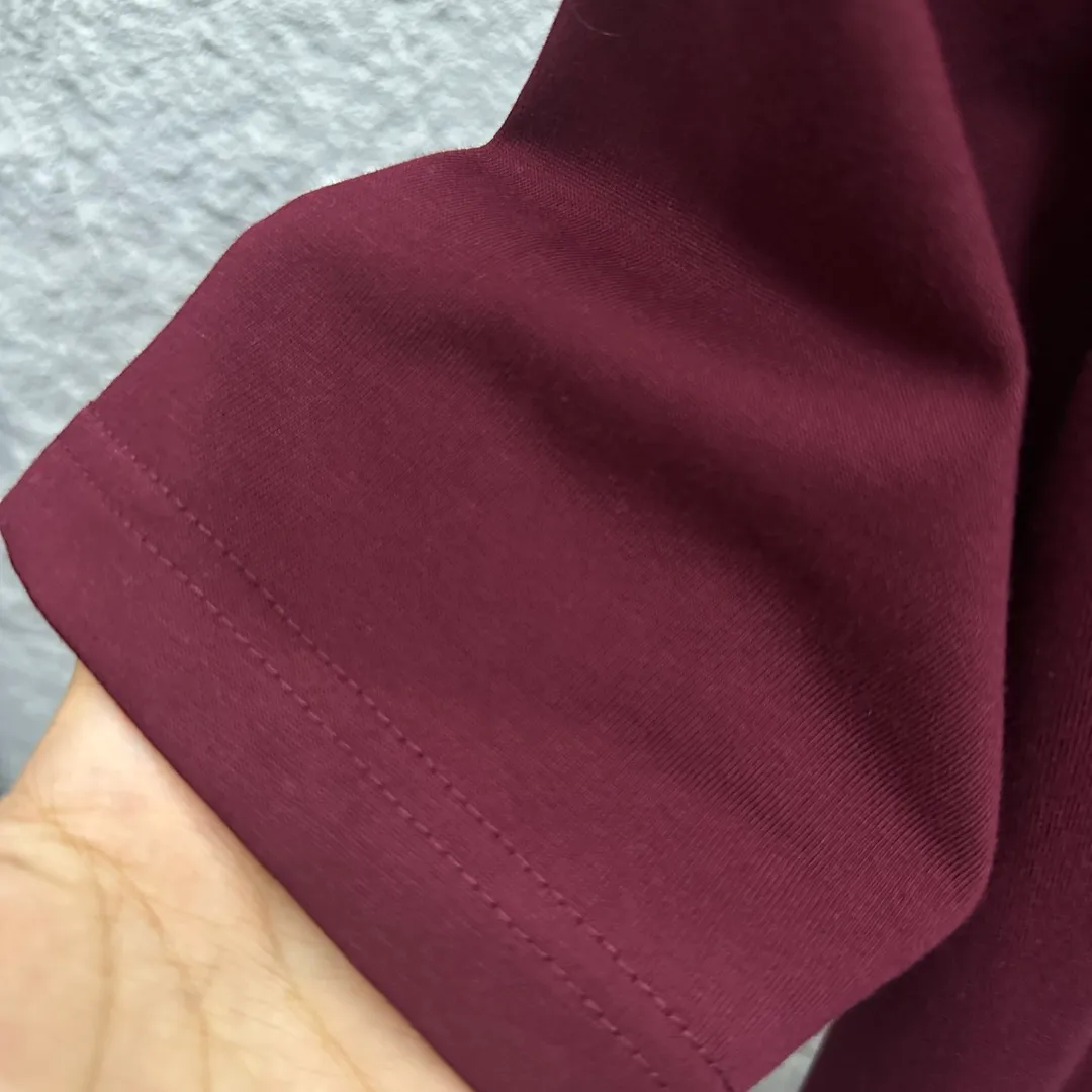 🅿️180 Celi* Celine 2025 Spring and Summer Style Simple letter small embroidery personalized logo Customized double yarn plain cotton fabric Short-sleeved T-shirt Uniform for men and women Color: Black White Angora Red Floral Gray Size: S (90-130 catties) M (120-150 catties) L (140-165 catties) XL (160-180 catties) XXL (180-210 pounds)