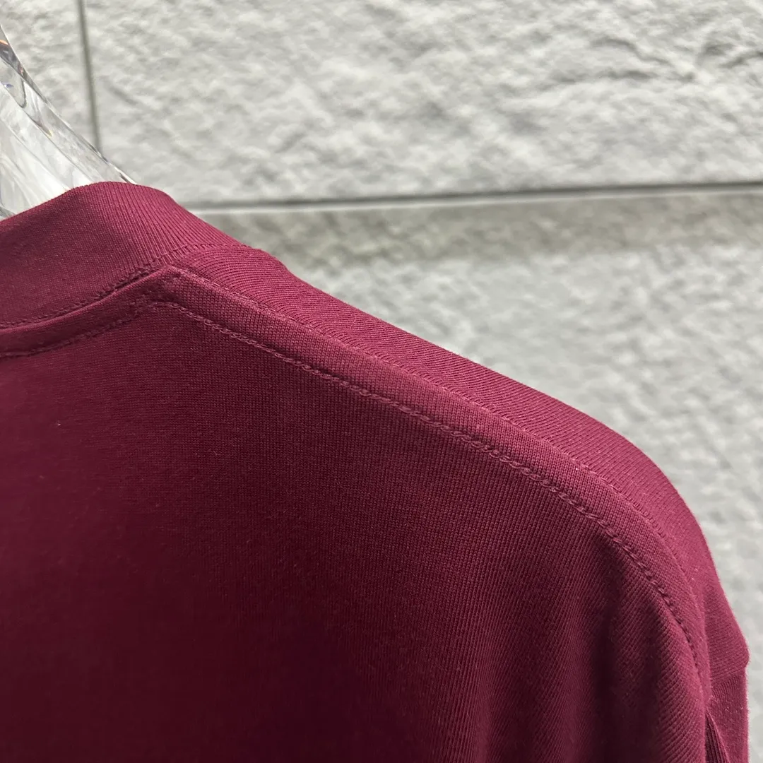 🅿️180 Celi* Celine 2025 Spring and Summer Style Simple letter small embroidery personalized logo Customized double yarn plain cotton fabric Short-sleeved T-shirt Uniform for men and women Color: Black White Angora Red Floral Gray Size: S (90-130 catties) M (120-150 catties) L (140-165 catties) XL (160-180 catties) XXL (180-210 pounds)