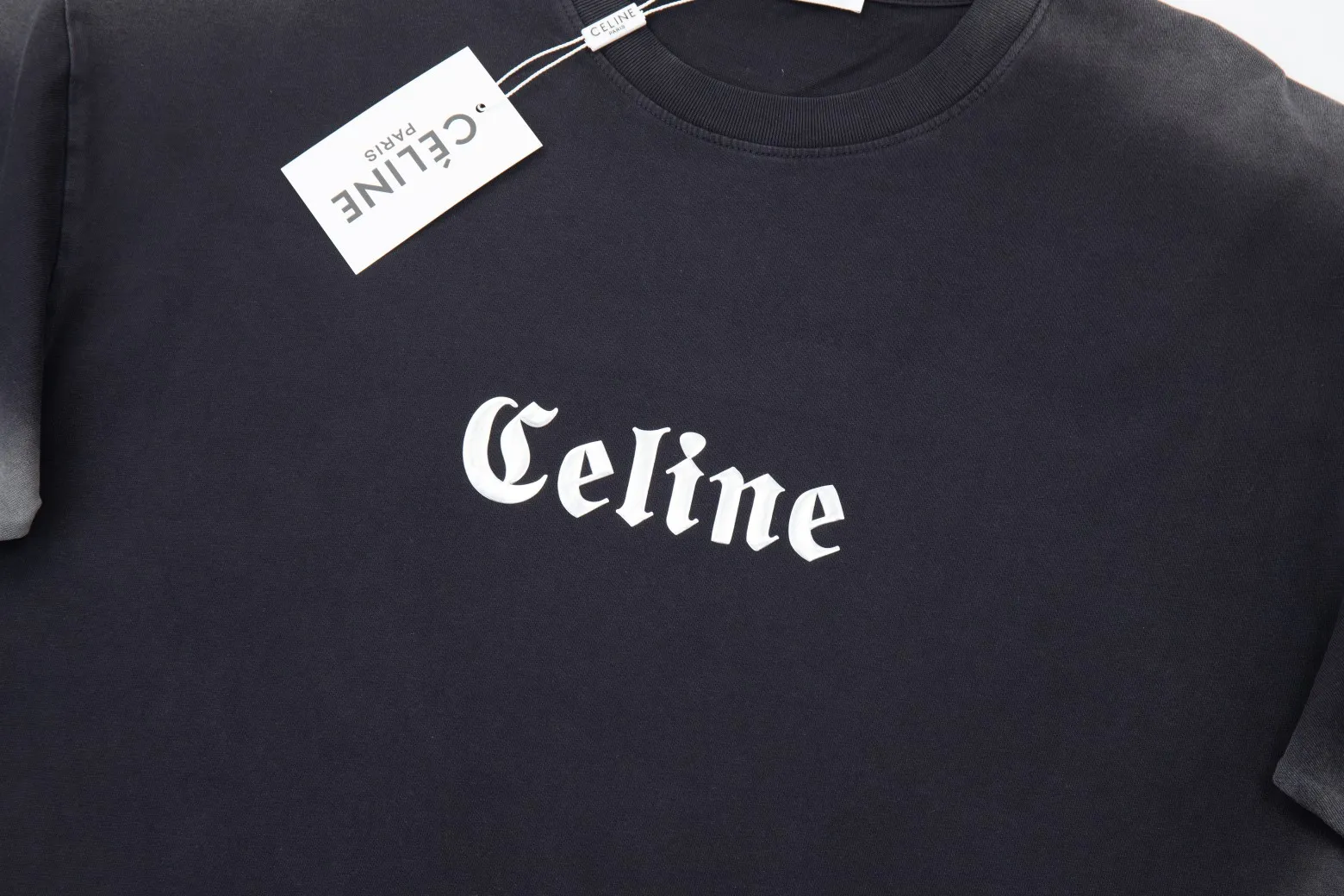 🅿️220 High quality ✨Celine✨🆕Classic logo letter pattern short sleeves. Official website synchronization, pure cotton fabric at the counter! Comfortable against the skin, durable and easy to wear, classic and simple logo design, meticulous original craftsmanship, customized 290G same vat dyed fabric, very comfortable to the touch, latest brick cabinet synchronization, OS off-shoulder version, fashionable and personalized, super versatile and good-looking, very suitable for both men and women, a must-have style, tag, collar label, washed wheat, complete with three labels, black, blue, green, 3️⃣ colors S M L XL