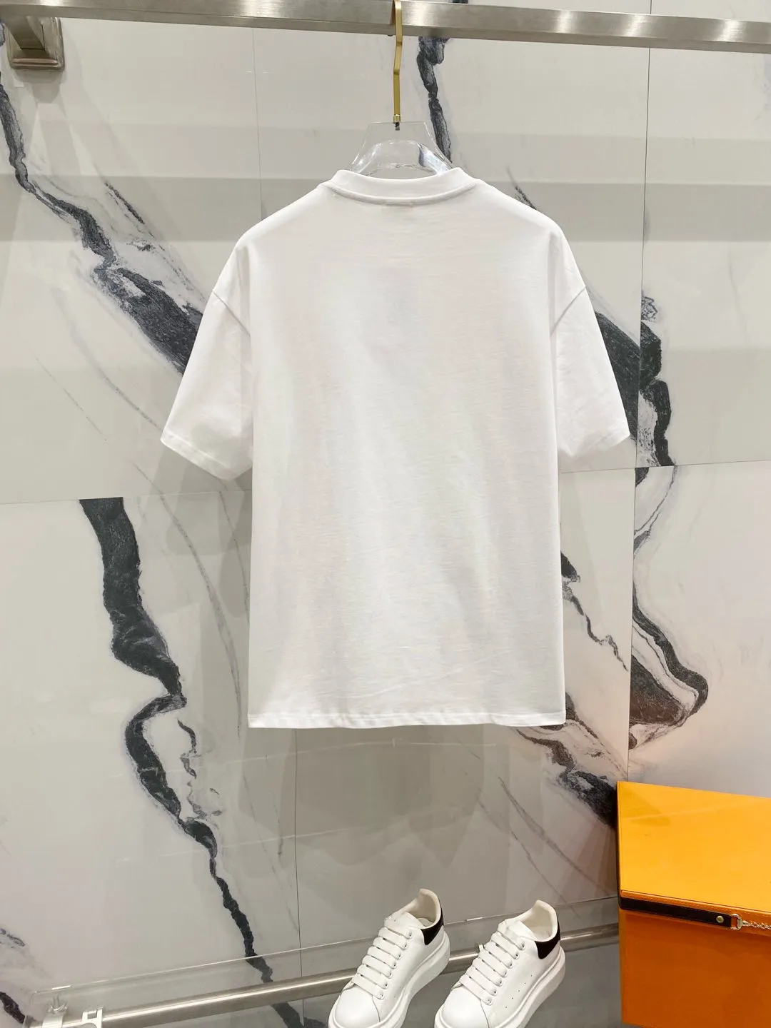 🅿️180 CELINE Celine 260g round neck short-sleeved T-shirt Celine arranged brand letters LOGO printed logo Official synchronization High version High quality Fashion personality Versatile trend Pure original quality Original fabric Tag Collar label Washed wheat Complete three labels Color: Black. White. Size: XS-L