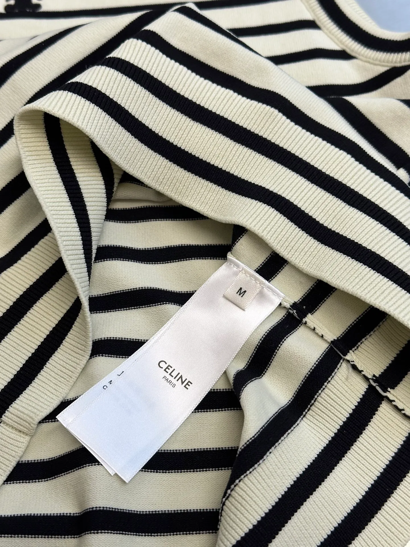 🅿️400 Celine striped knitted vest with TRIOMPHE patch, classic fit and ribbed trim.  size：s m l