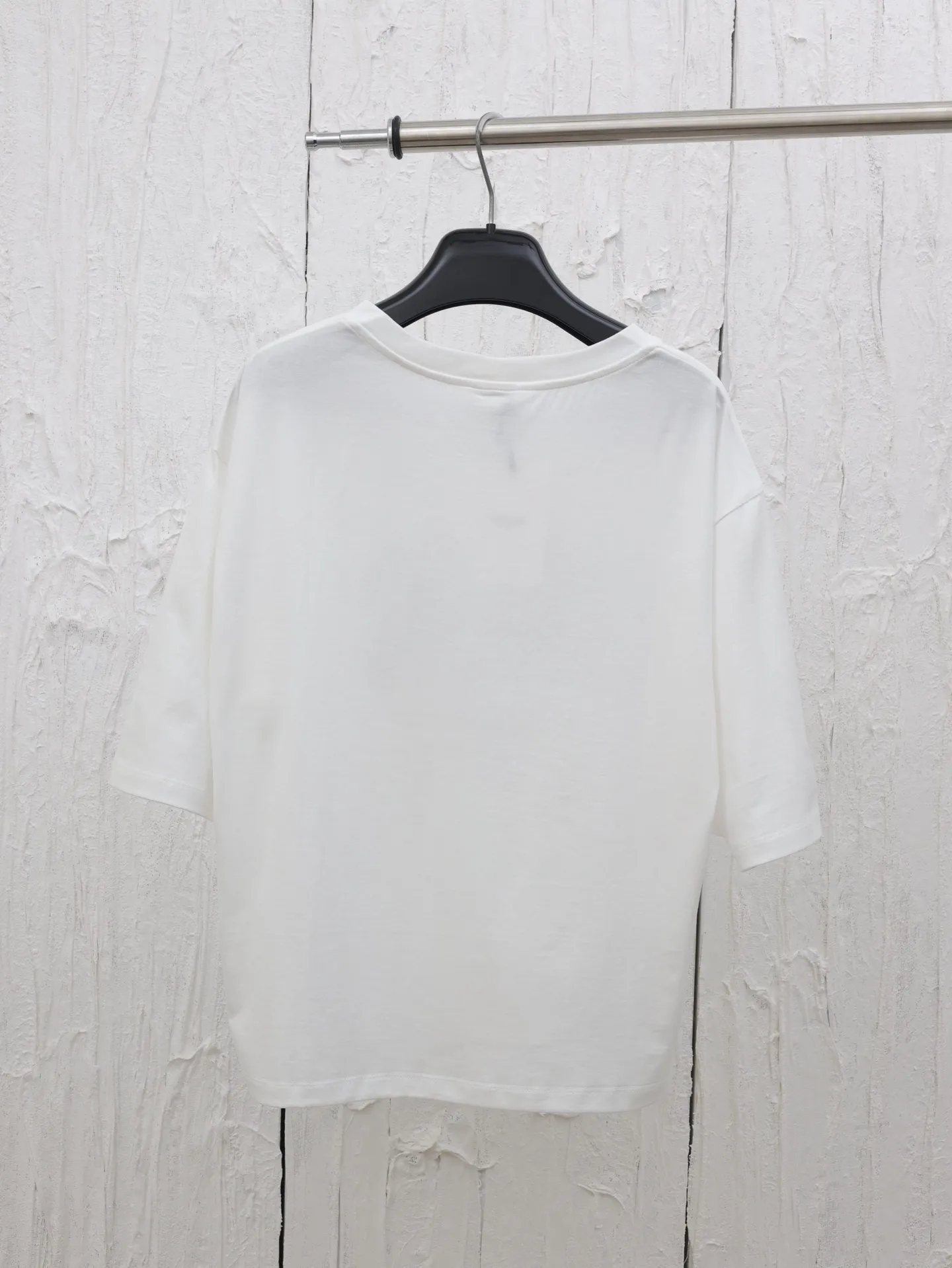 🅿️250 Celine*/Celin 25ss new classic printed Arc de Triomphe round neck short-sleeved fabric is soft and comfortable, classic round neck short-sleeved design, and elastic inserts are embedded in the internal seams to prevent the body from walking after repeated wear and washing. The cuffs and hem bottom are fixed with specially machined double topstitching. At the same time, it can enhance the adhesion between the glue and the fabric. The glue and the fabric have strong adhesion, are washable and wear-resistant, and are not easy to fall off.  Size：S/M/L/XL