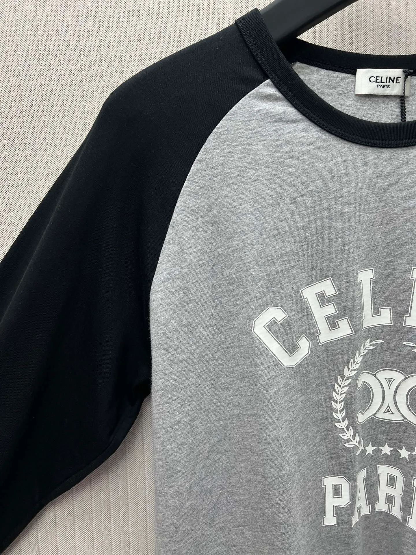 🅿️280 Celine 25ss new printed loose fit, raglan sleeve T-shirt, high version, women's style, gray and black, code number: S.M.L.