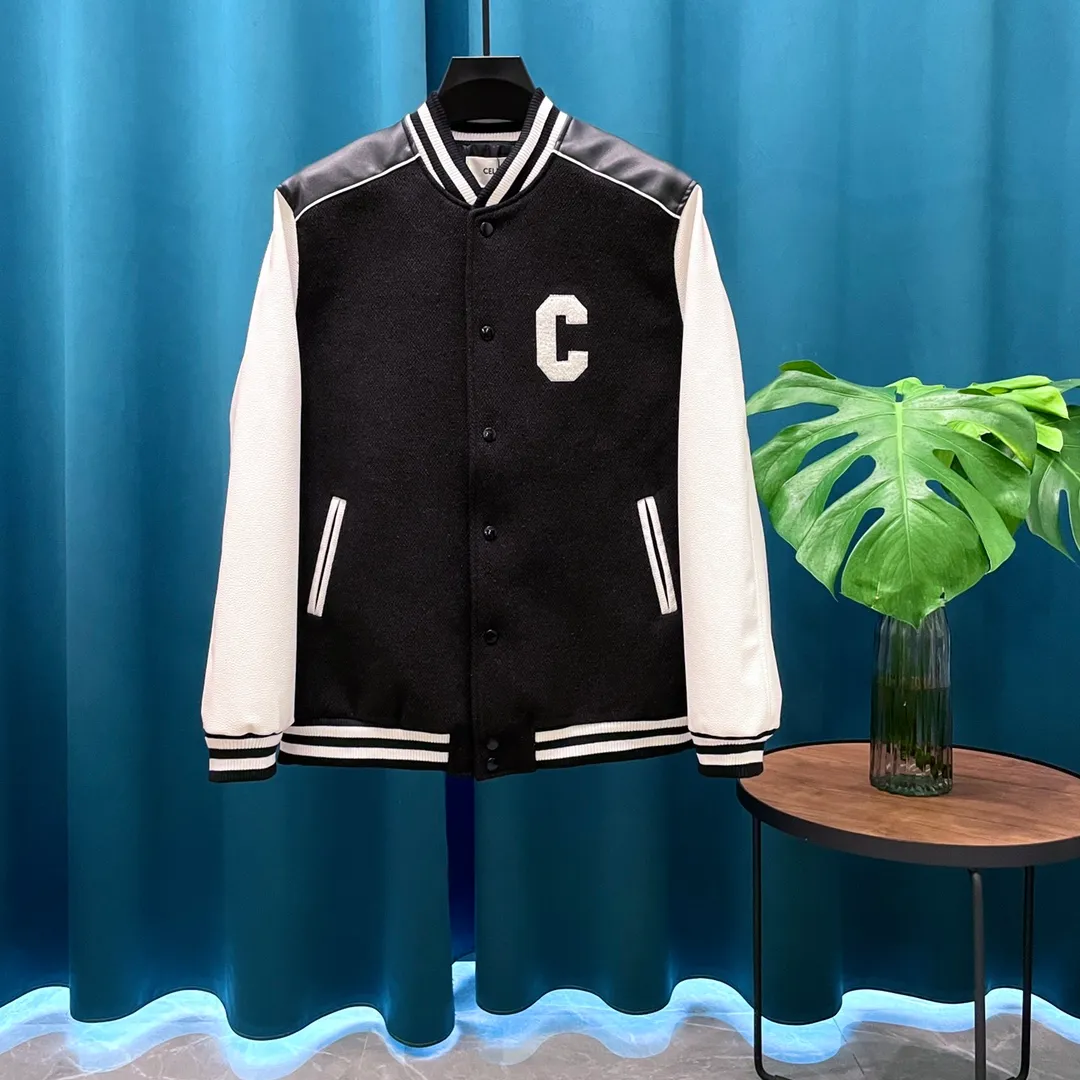 🅿️440 Celine➡️Celine runway style baseball jacket. I ordered the original model and took a month to finally ship it. I love it so much. The upper body is really cool. A Douyin blogger said that this year's new jacket will become a future trend. If you look through street photos, you will find that celebrities regard it as a collectible jacket, a must-have item for men and women who want light luxury for commuting. Developing the highest version on the entire network, it took 1 month to customize and the cost was extremely high. The German imported flat-machine made custom-woven wool jacquard threads, using the first layer of imported lambskin. The pleated texture is unparalleled. It is hand-cut and meticulously crafted. The stitching position is very technical. Whether the whole garment is good or not depends on this position. Top-notch workmanship and details can stand the test. A full set of customized accessories, the letters are clear and perfectly restored without any difference. High-end atmosphere and full grade! The entire dress is exclusively customized with heavy craftsmanship. The towel patch embroidery is perfectly combined with craft embroidery and precise stitching! Absolute craftsmanship quality!