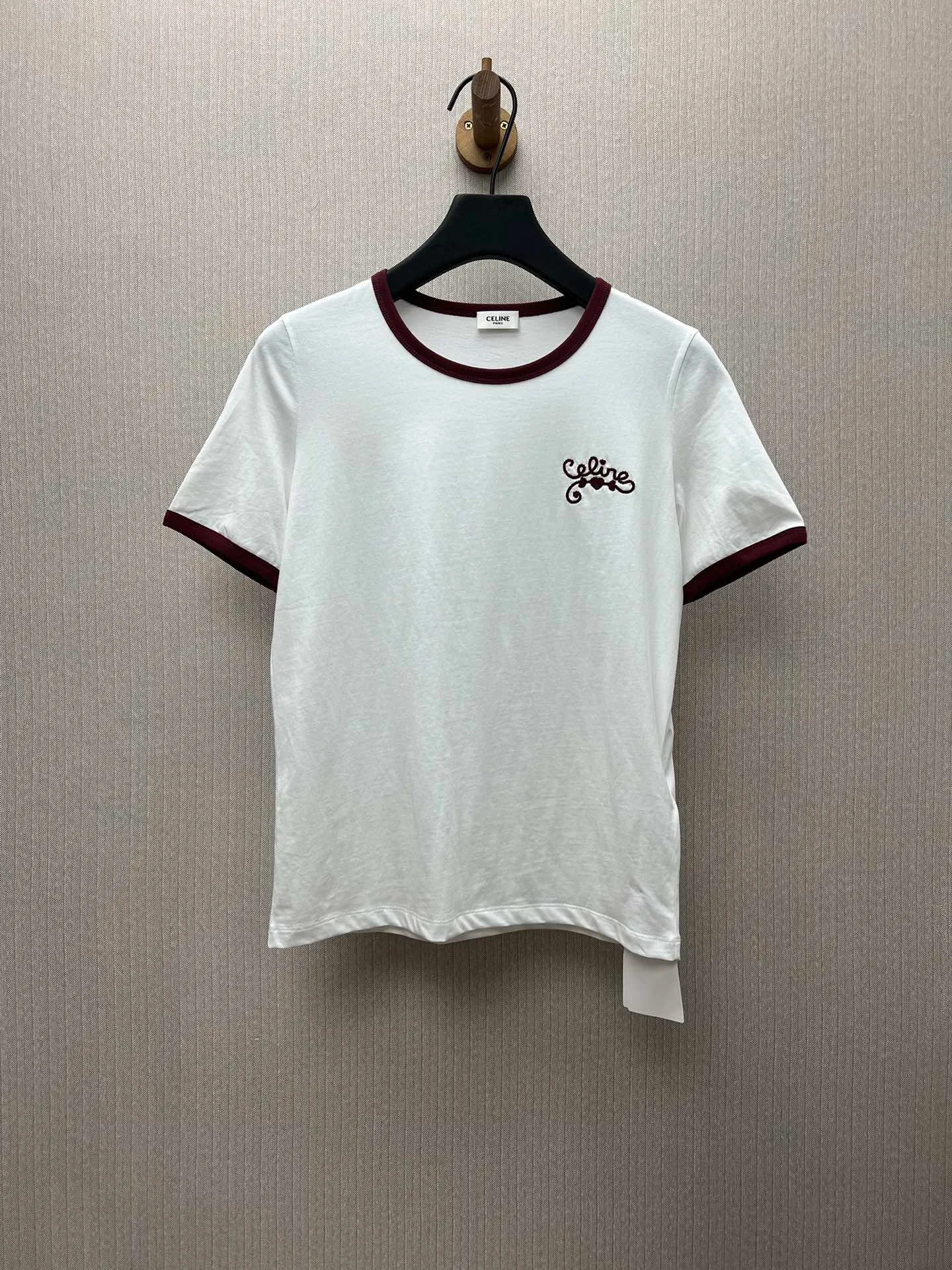 🅿️240 Celine 25ss new Chinese Valentine's Day limited edition T-shirt short sleeves, 100% cotton CELINE badge embroidery, classic round neck short sleeves, contrasting ribbed trim, made in Portugal. Size: S.M.L.