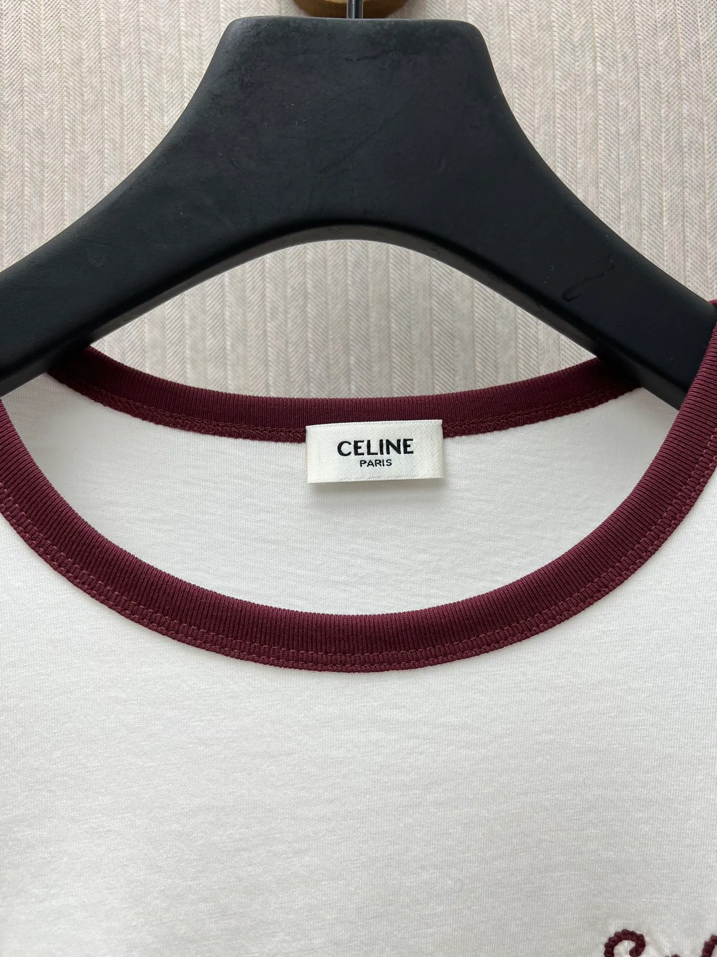 🅿️240 Celine 25ss new Chinese Valentine's Day limited edition T-shirt short sleeves, 100% cotton CELINE badge embroidery, classic round neck short sleeves, contrasting ribbed trim, made in Portugal. Size: S.M.L.