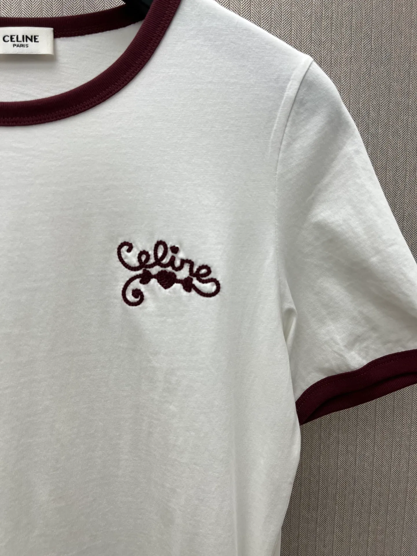 🅿️240 Celine 25ss new Chinese Valentine's Day limited edition T-shirt short sleeves, 100% cotton CELINE badge embroidery, classic round neck short sleeves, contrasting ribbed trim, made in Portugal. Size: S.M.L.