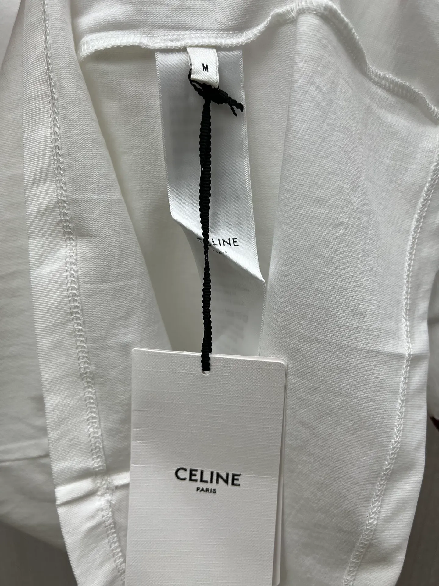 🅿️240 Celine 25ss new Chinese Valentine's Day limited edition T-shirt short sleeves, 100% cotton CELINE badge embroidery, classic round neck short sleeves, contrasting ribbed trim, made in Portugal. Size: S.M.L.