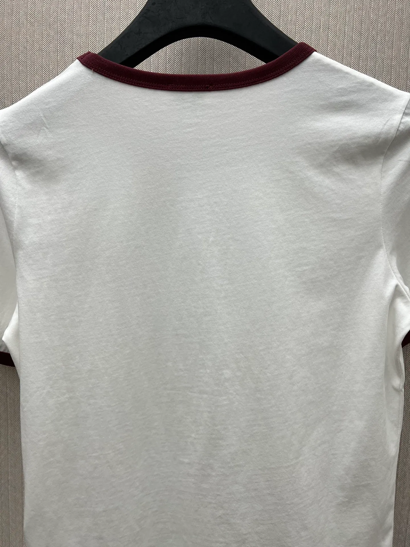 🅿️240 Celine 25ss new Chinese Valentine's Day limited edition T-shirt short sleeves, 100% cotton CELINE badge embroidery, classic round neck short sleeves, contrasting ribbed trim, made in Portugal. Size: S.M.L.