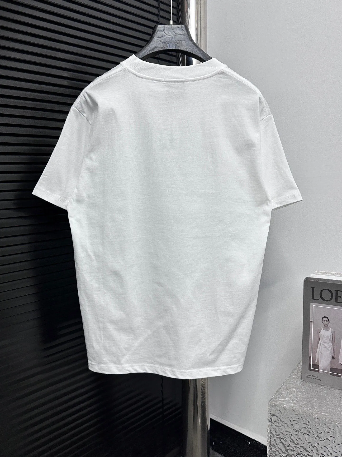 🅿️170 [CELINE] Celine letter logo printed couple's short-sleeved T-shirt. Made of high-cost 280g double-ply double-yarn pure cotton fabric. Thick and wide. Three-dimensional os tailoring. Fashionable and versatile. The same style as the Internet celebrity. Craftsmanship. Simplicity reveals a fashionable atmosphere. Same style for men and women. Original main wheat washed tag moisture-proof paper packaging👍 Color: black white Size: XS-L