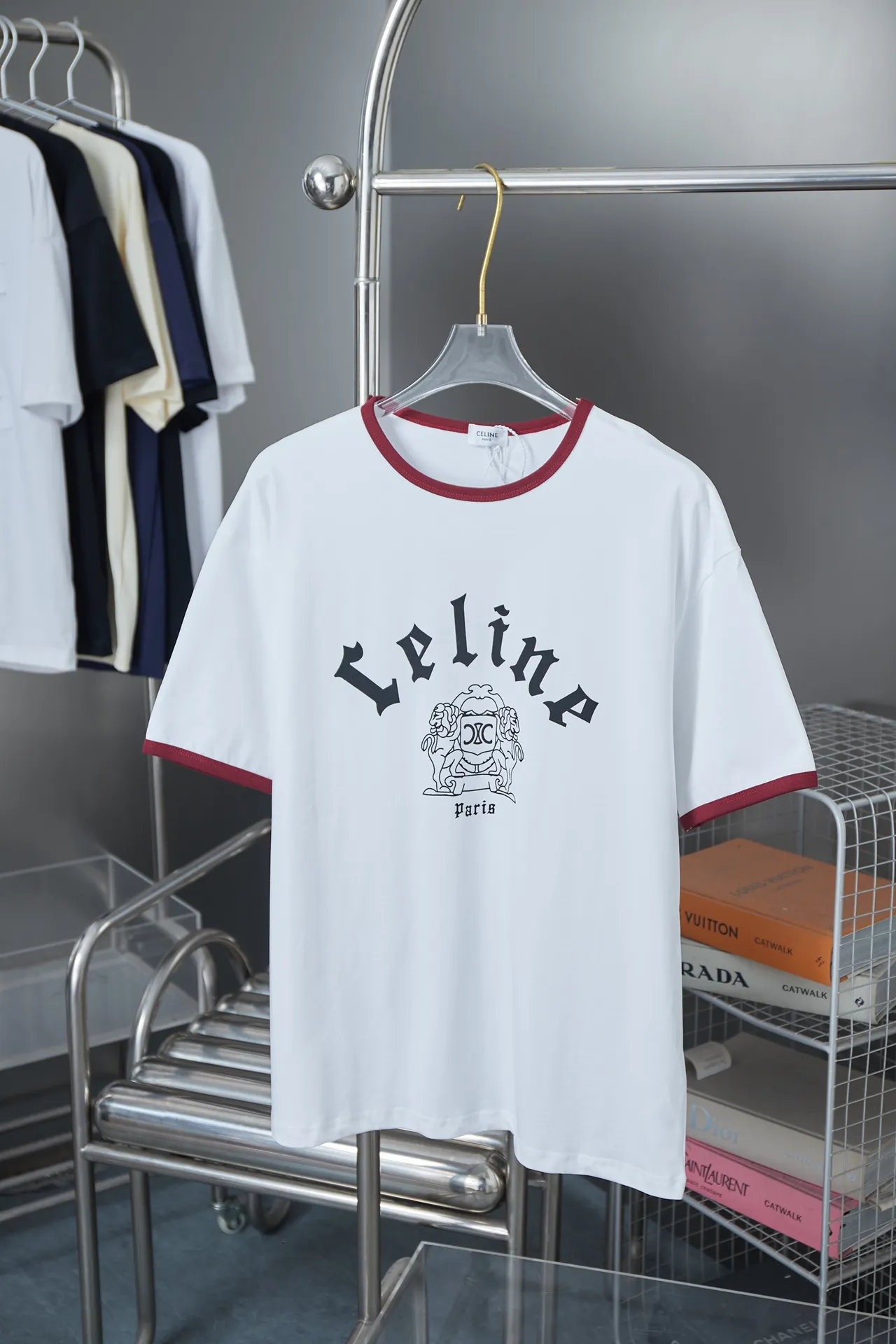 🅿️170 CELIN* 25SS early spring new style, letter printed short sleeves, light luxury, essential item for daily commuting for men and women, correct version, welcome to compare, detailed features · 320g 100% pure cotton double yarn jersey fabric · Custom dyed in the same cylinder, special thickened 32 count double strand 1X1 thread · Classic letter logo printing on the front. Collar, cuffs contrasting threads · Double-needle sewing and cross-seam technology · Original main mark, washed tag, brand moisture-proof paper packaging Color: White Size: S/M/L/XL