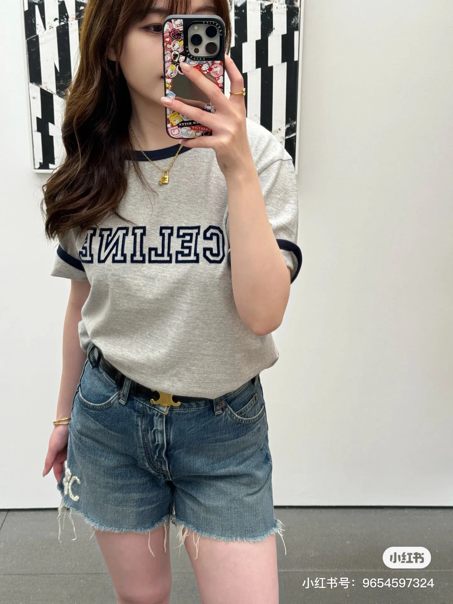 🅿️130 M256#Celine•🇫🇷25ss new stitching contrasting color flocking short-sleeved T-shirt ✅✅✅ Focus on quality and compare at will Size: S M L Color: Gray White