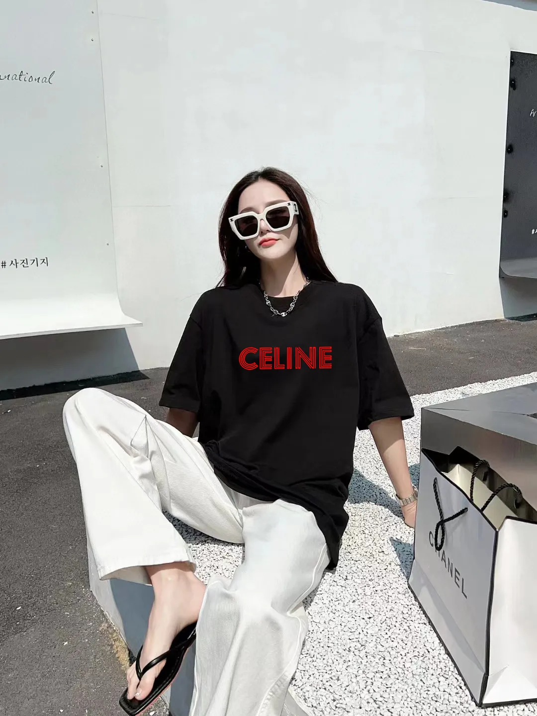 🅿️170 ✨🔥 [CELINE] 2025FW short-sleeved T-shirt, flocked line letter LOGO, high-end 26s double yarn 300g fabric, heavy fabric, custom stretcher rib, same cylinder and dye, complete three standards, same style for men and women, color: black, white, size: S M L XL 2XL