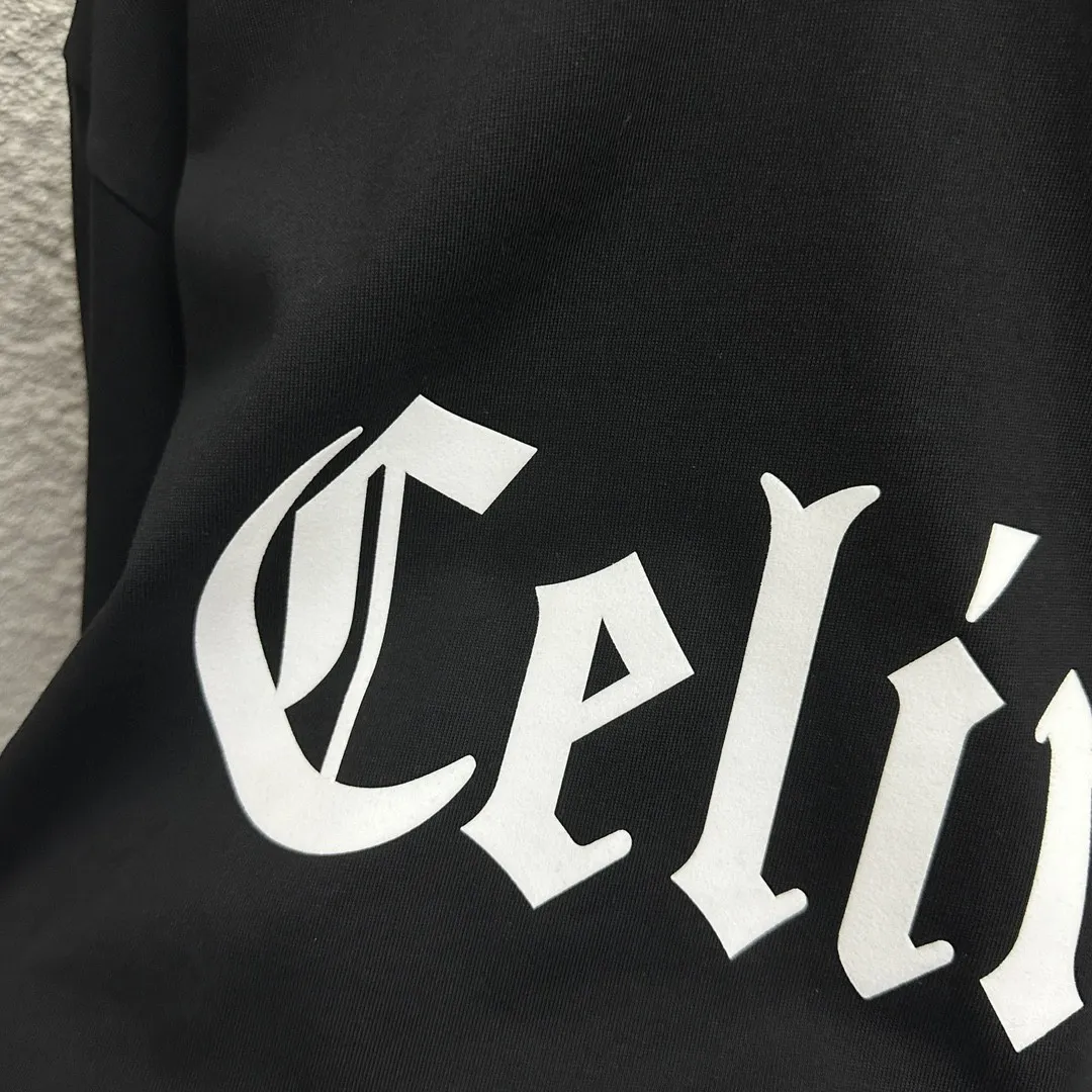 🅿️180 Celi* Celi Celin 2025 spring and summer style Simple large C letter flocking technology Personalized logo Customized double yarn plain cotton fabric Short-sleeved T-shirt Unisex Size: S (90-130 catties) M (120-150 catties) L (140-165 catties) XL (160-180 catties) XXL (180-210 pounds) Color: black white