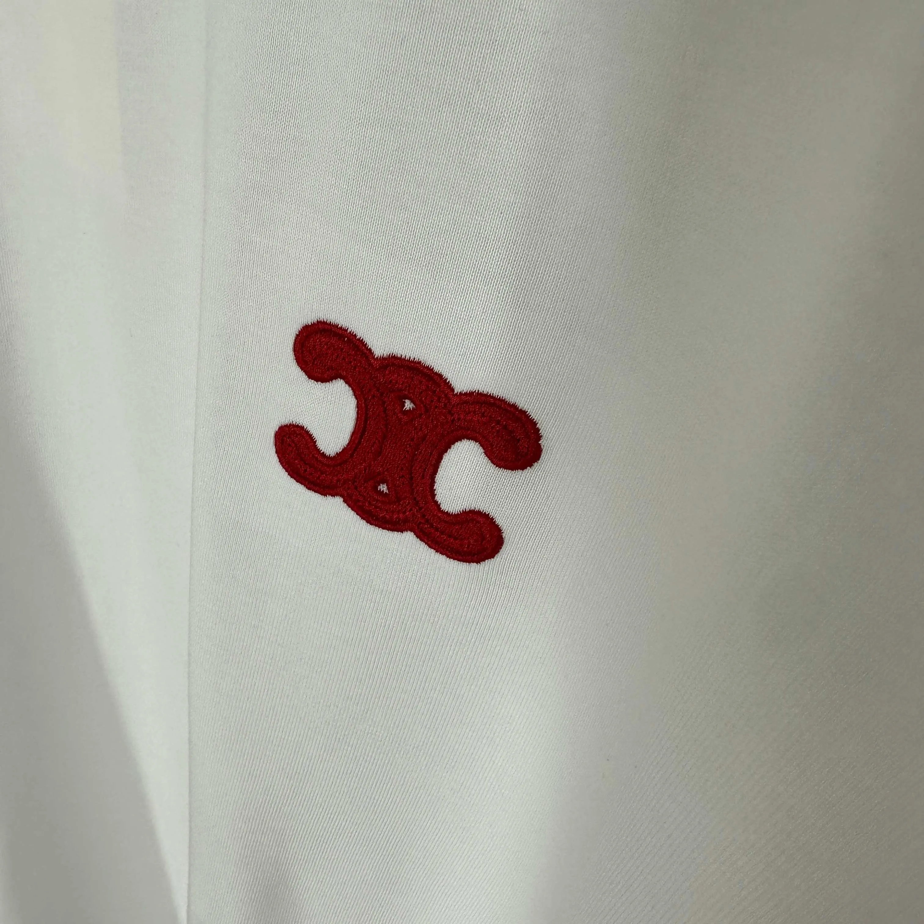 🅿️180 Celi* Celi Celin 2025 spring and summer style Simple double C red letter embroidery personalized logo Customized double yarn plain cotton fabric Short-sleeved T-shirt Unisex Size: S (90-130 catties) M (120-150 catties) L (140-165 catties) XL (160-180 catties) XXL (180-210 pounds) Color: black white
