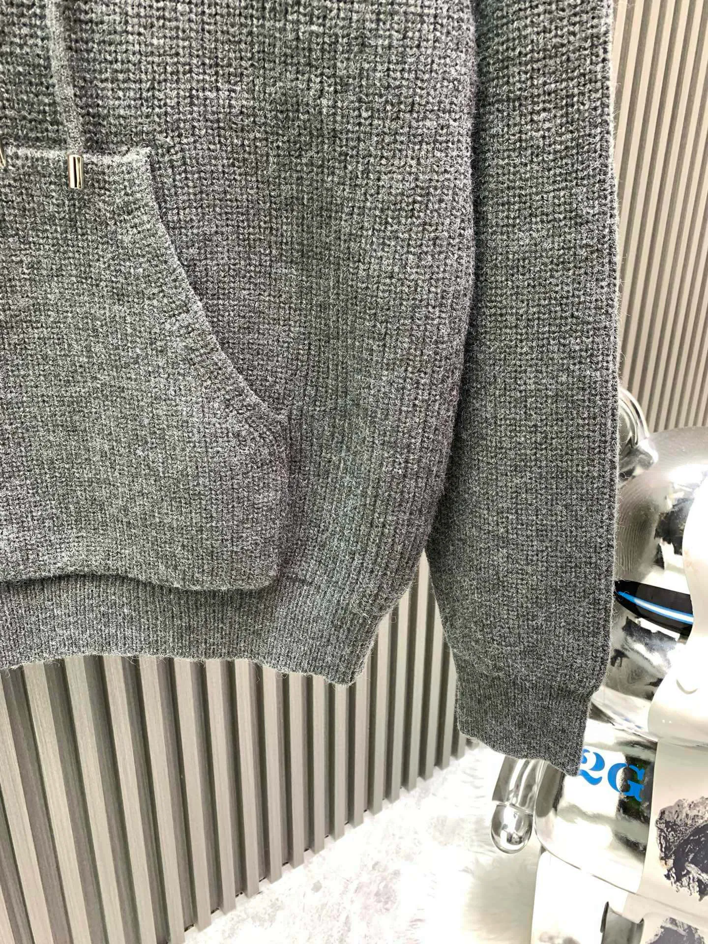🅿️370 gray