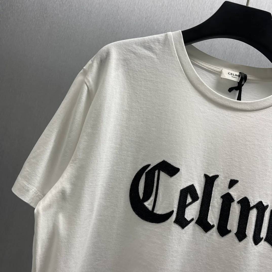 🅿️270 🧧CELI*E Gothic Embroidery Cotton Jersey T Size: S-XL CELINE Gothic Embroidery Loose fit Round neck Collar and hem decorated with contrasting ribbed trim