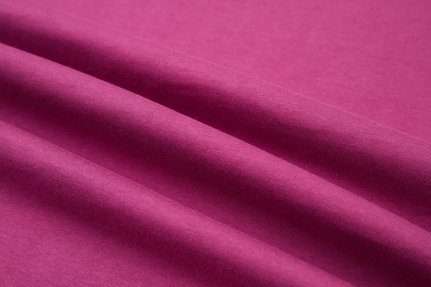 🅿️200 ✨CEL✨🆕25SS spring and summer new style Classic logo short sleeves Light luxury Essential item for daily commuting for men and women Correct version Welcome to compare Detailed features · 260g 100% pure cotton double yarn jersey fabric · Custom dyed in the same cylinder, special thickened 32 count double-strand 1X1 thread · Double-needle stitching cross-stitching process · Original main mark, washed tag, brand moisture-proof paper packaging Color: wine purple/black/military green Size: S/M/L/XL