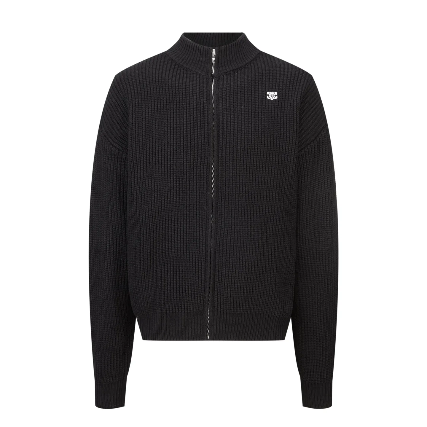 🅿️480 Celine Arc de Triomphe zipper sweater cardigan jacket. The original purchase was RMB 12,500. The fabric is made of custom-woven soft blended wool worsted material. It has excellent texture and is comfortable and close to the skin. It is based on a deep black screen. The ultimate fusion of depth and elegance. The iconic Celine Arc de Triomphe logo embellishes the front. Simple and smooth zipper lines. Reconciliation of exquisiteness and dynamics. There is a sense of style in the silent place. With its unparalleled versatility, it has become an enduring classic in the fashion industry. It adopts imported machine embroidery technology and uses advanced computer control systems and precision mechanical components to achieve Arc de Triomphe embroidery operations with high precision and smooth and delicate lines. The garments are washed with soft and deodorizing technology. Professional washing equipment and specific detergents are used to deeply clean and deodorize the clothes to improve the feel and appearance of the clothes. Size:S-M-L