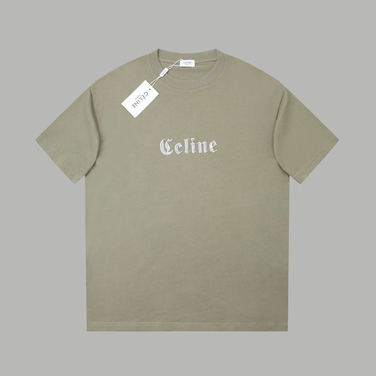 🅿️200 ✨CEL✨🆕25SS spring and summer new style Classic logo short sleeves Light luxury Essential item for daily commuting for men and women Correct version Welcome to compare Detailed features · 260g 100% pure cotton double yarn jersey fabric · Custom dyed in the same cylinder, special thickened 32 count double-strand 1X1 thread · Double needle stitching and cross-stitching technology · Original main mark, washed tag, brand moisture-proof paper packaging Color: wine purple/black/military green Size: S/M/L/XL