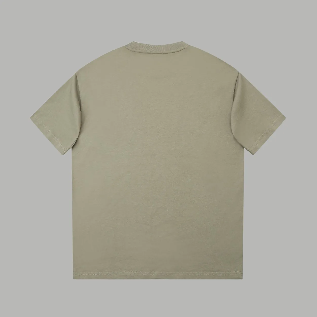 🅿️200 ✨CEL✨🆕25SS spring and summer new style Classic logo short sleeves Light luxury Essential item for daily commuting for men and women Correct version Welcome to compare Detailed features · 260g 100% pure cotton double yarn jersey fabric · Custom dyed in the same cylinder, special thickened 32 count double-strand 1X1 thread · Double needle stitching and cross-stitching technology · Original main mark, washed tag, brand moisture-proof paper packaging Color: wine purple/black/military green Size: S/M/L/XL