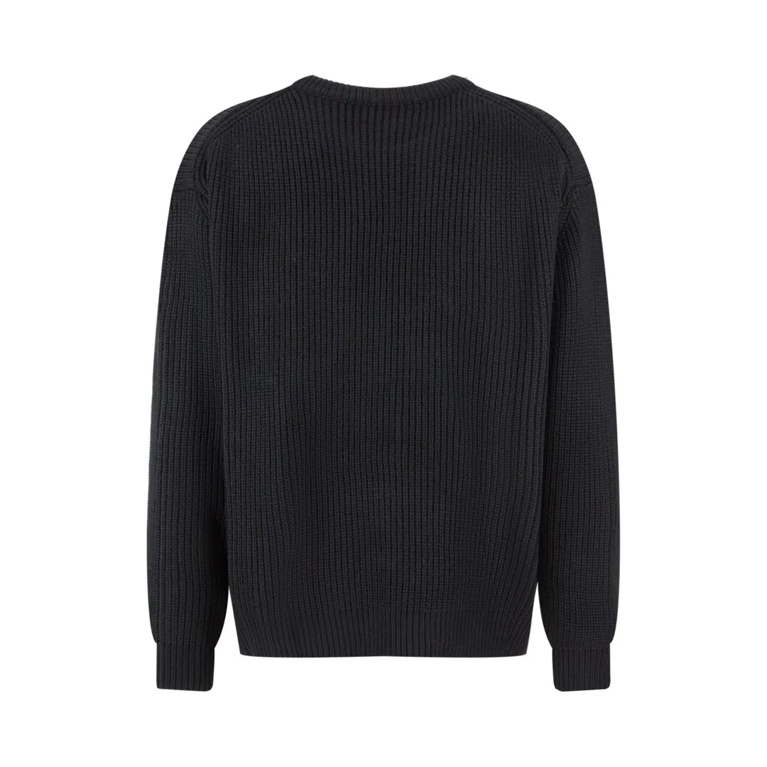 🅿️490 [Exclusive supply] Celine 21FW patchwork crew neck sweater (black). The original version was purchased and developed for 10,500. The fabric is made of custom-woven white velvet 55 wool and 45 small white cotton. The fabrics are mixed and matched to create a ready-to-wear effect that is three-dimensional and not easily deformed. The chest patch fabric is made of real deer suede leather with a plush feel. The version that is not available on the market is entirely made of fabric. The chest logo is embroidered with patches, and the customized logo is compounded on both sides with computer laser to create a three-dimensional effect. The patch is glued and positioned on the surface of the clothes using a computer, and imported No. 7 fine needles are used to route the patch logo tightly to the clothes. Size:S-M-L