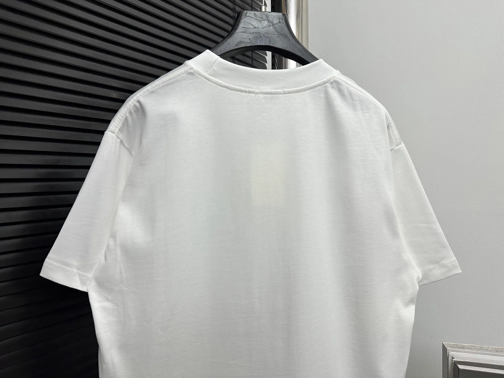 🅿️170 [CELINE] Celine 24ss letter logo short-sleeved T-shirt. Pure cotton double yarn jersey fabric, custom-dyed in the same vat, special thickened 32 pieces, double-strand 1×1 rib, double-needle sewing and cross-stitch technology, original main mark, washed tag, moisture-proof paper packaging, color: black, white, size: XS-L